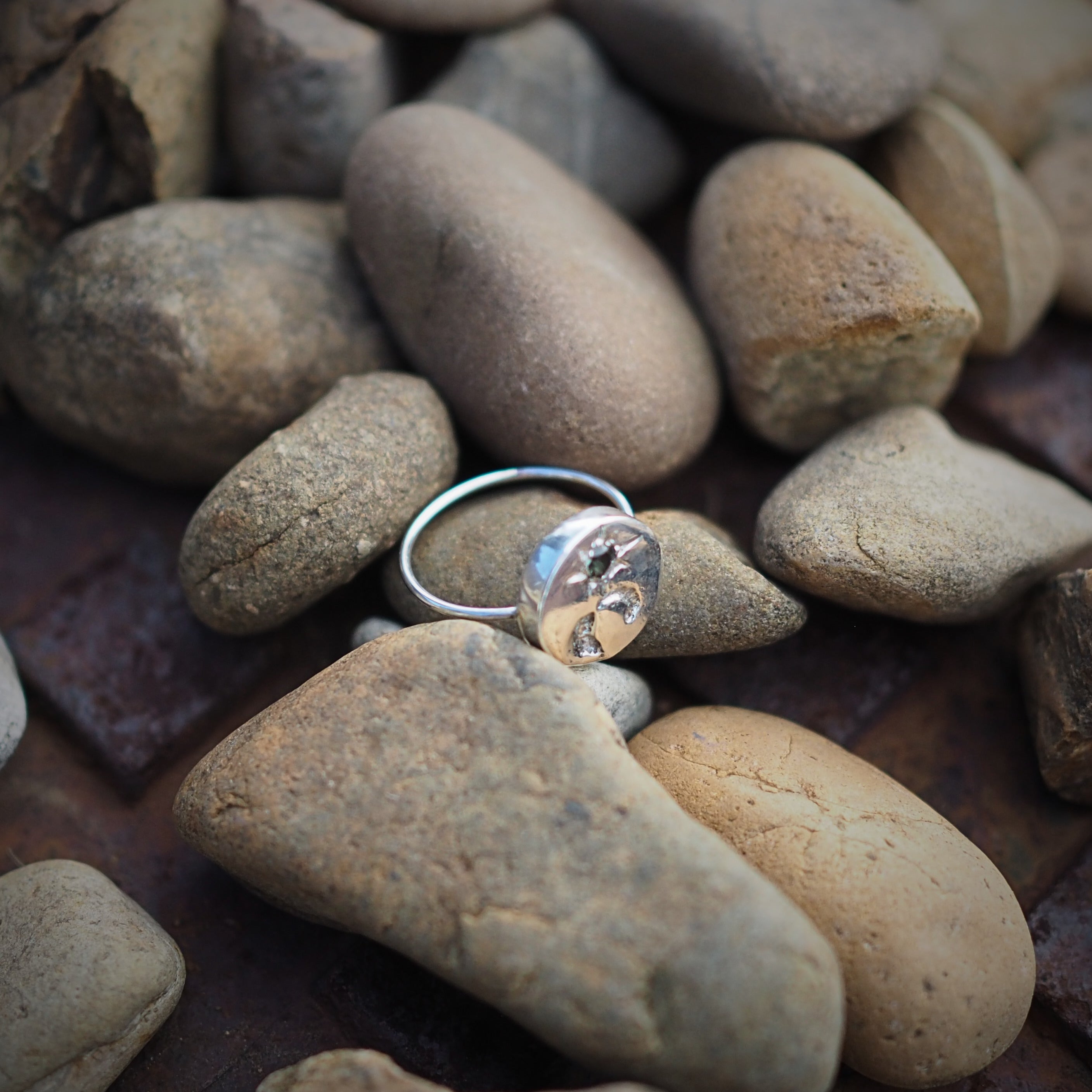 Green Sapphire Sand Cast Ring | Sterling Silver