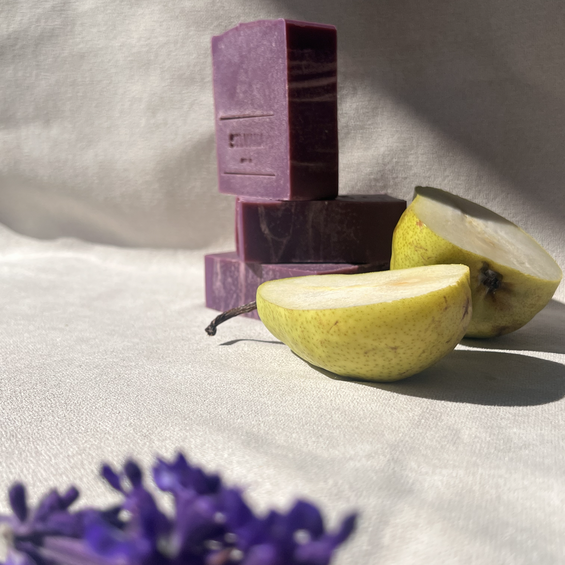 Violette Pear & Freesia | Goatmilk collection