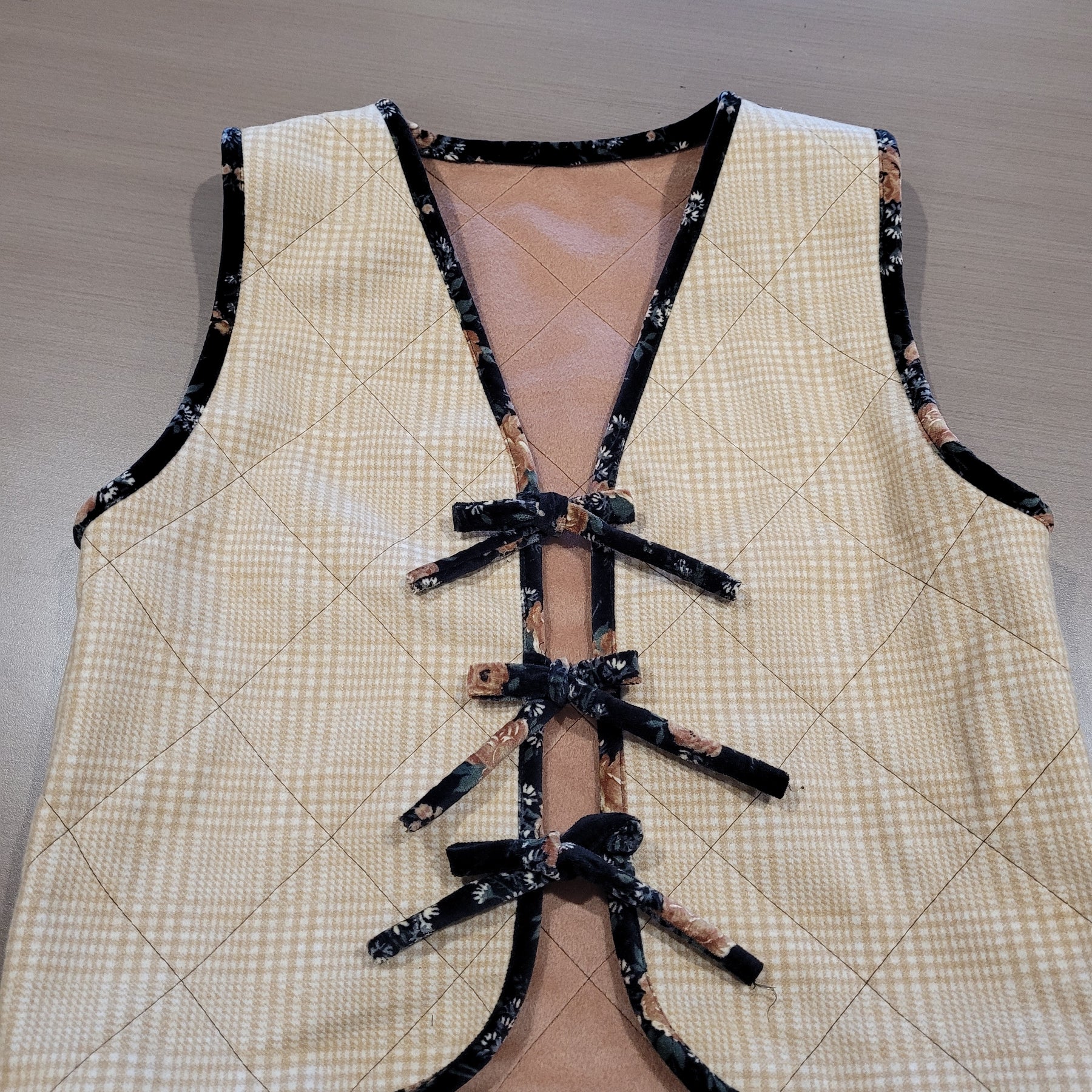 Coffee & Toast - Reversible Tie Front vest - XS/S
