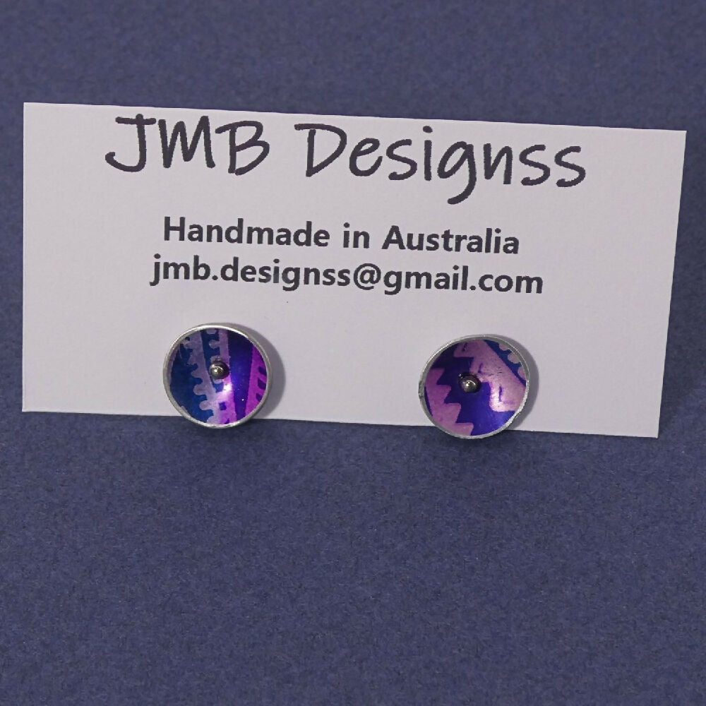 Aluminium studs showcase AS012