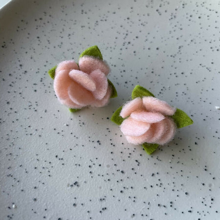 Peach Carnations stud earrings