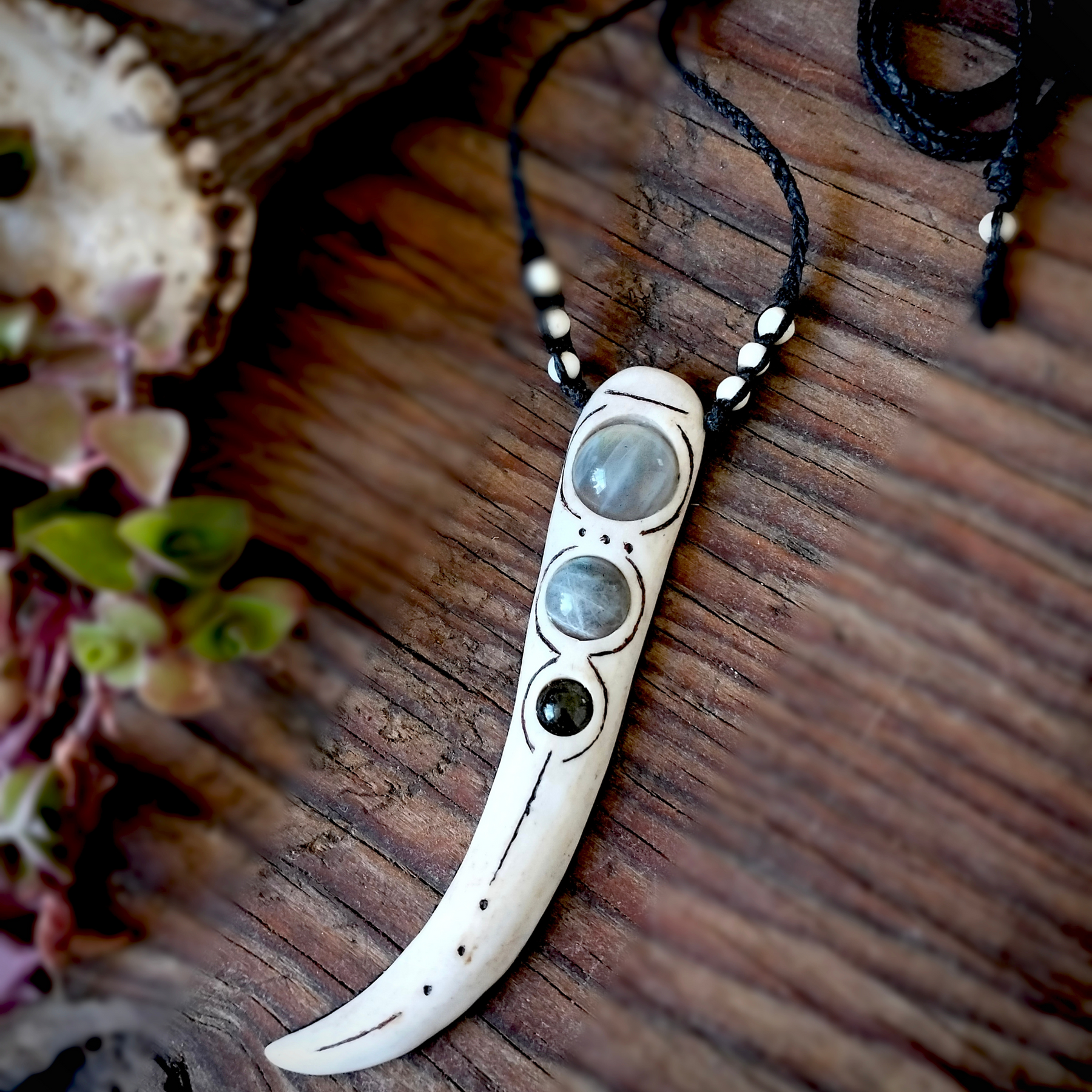 •| LABRADORITE  | LABRADORITE | OBSIDIAN | DEER ANTLER |• NECKPIECE