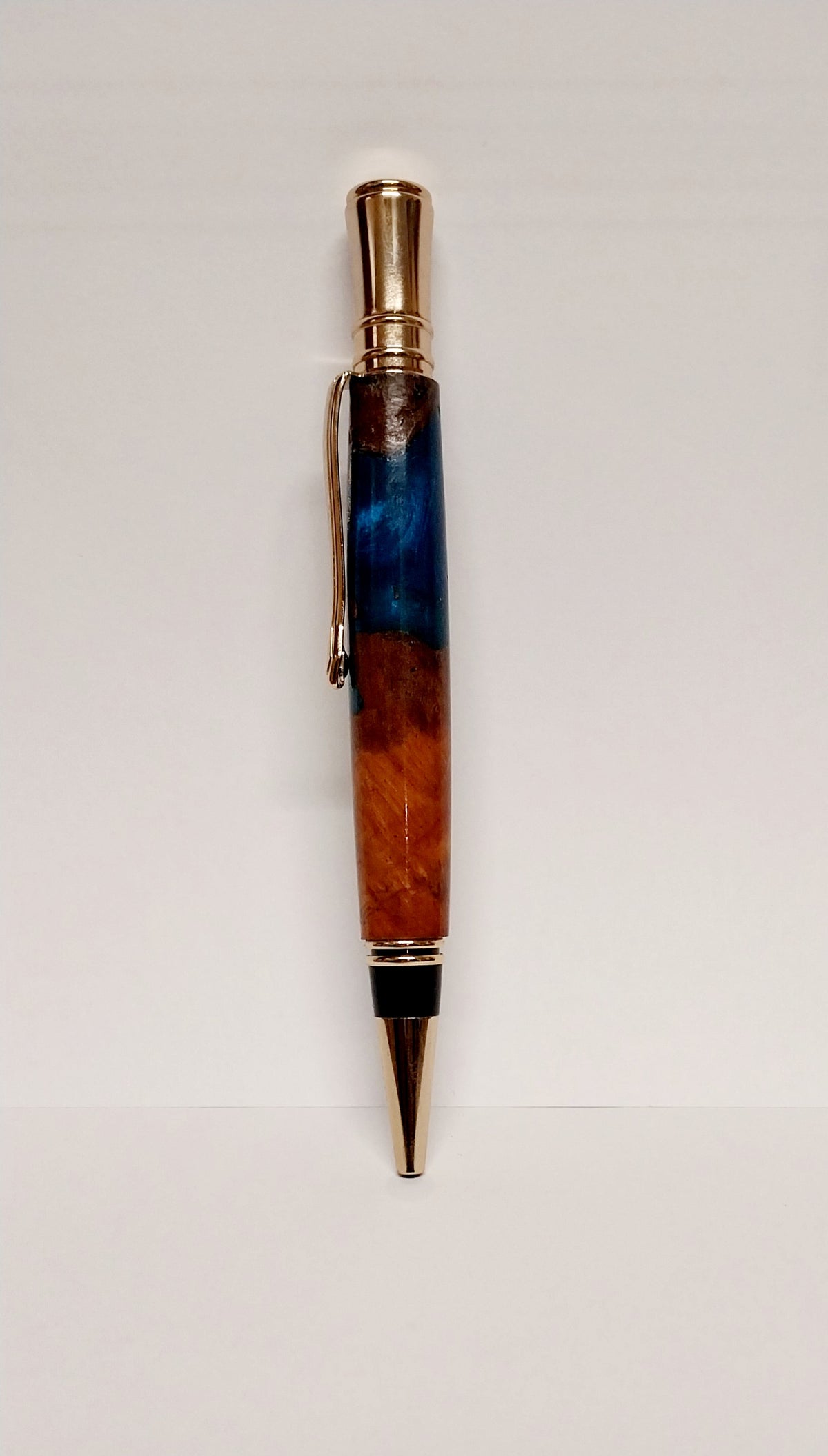 Handturned Sheoak Hybrid Executive Twist Pen
