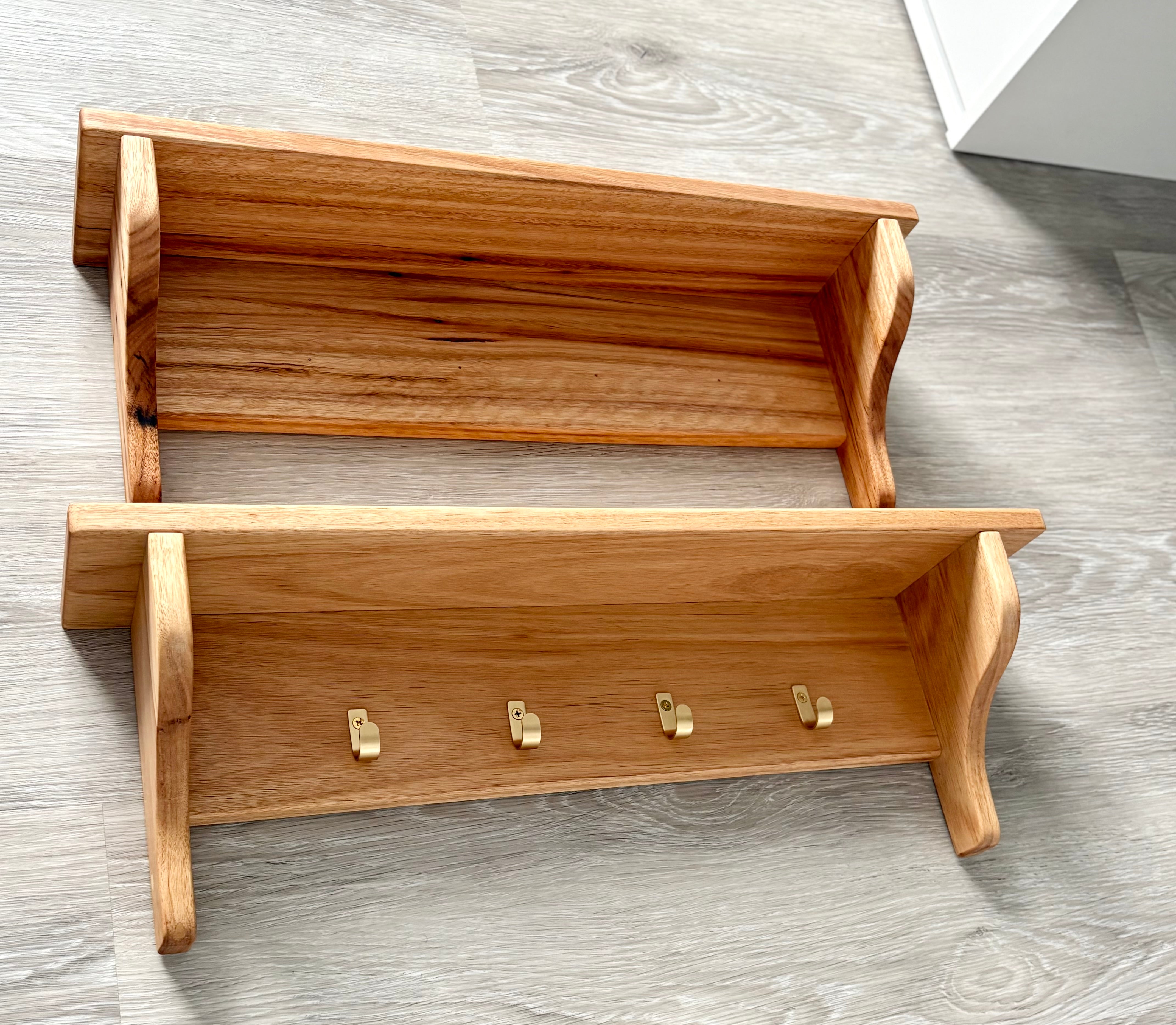 Blackbutt wall shelf with gold hooks