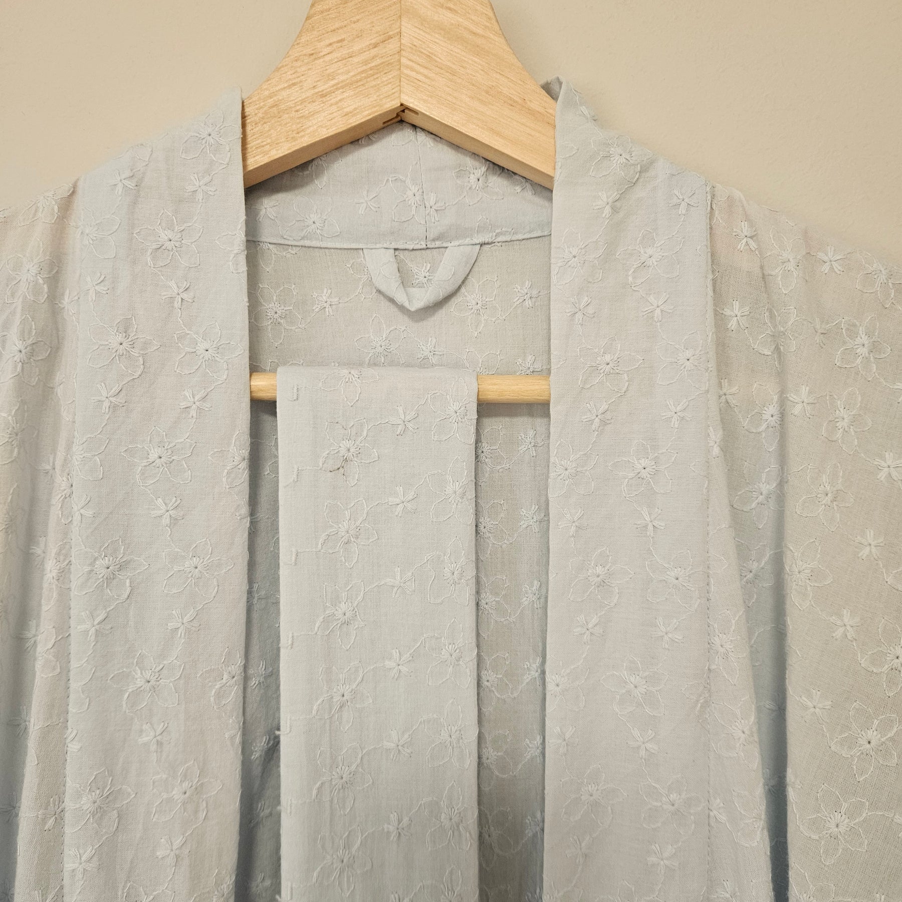100% Cotton lightweight Dressing Gown in Embroidered Sky (Small)