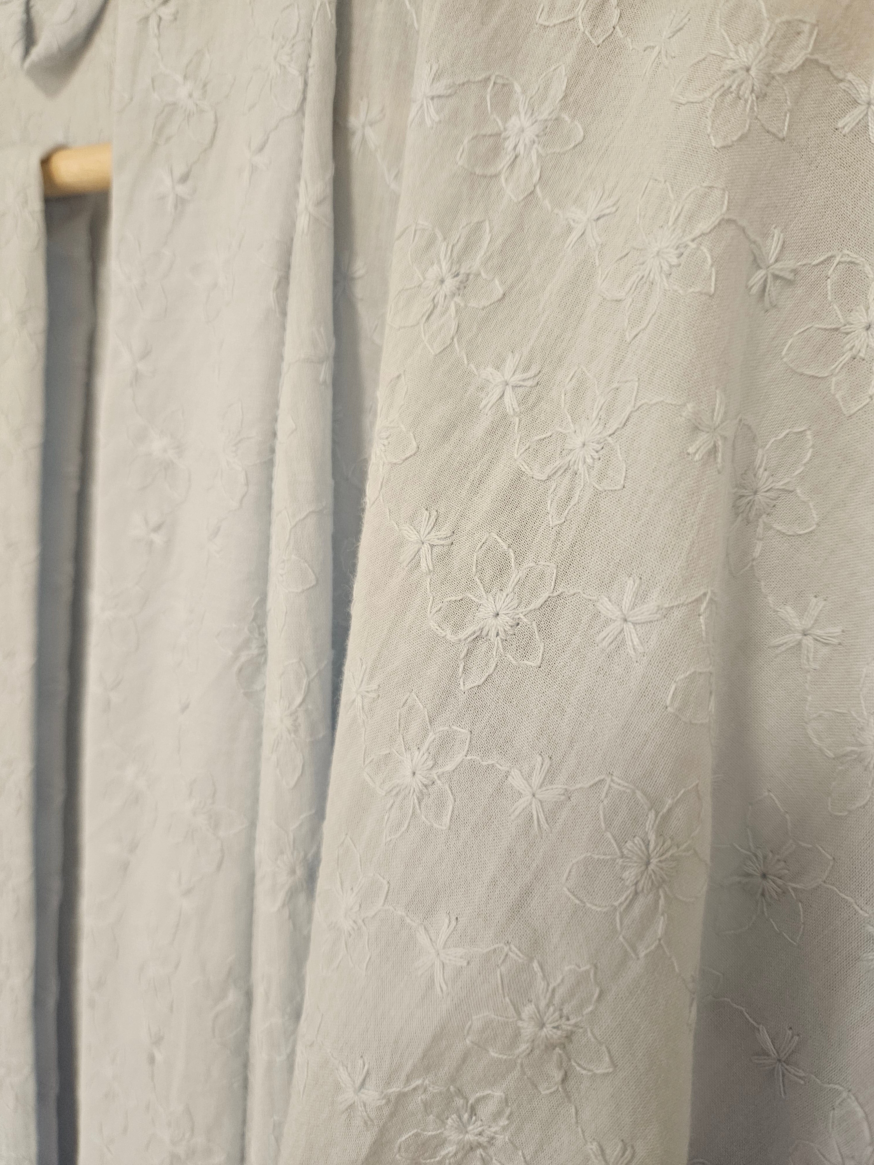 100% Cotton lightweight Dressing Gown in Embroidered Sky (Small)