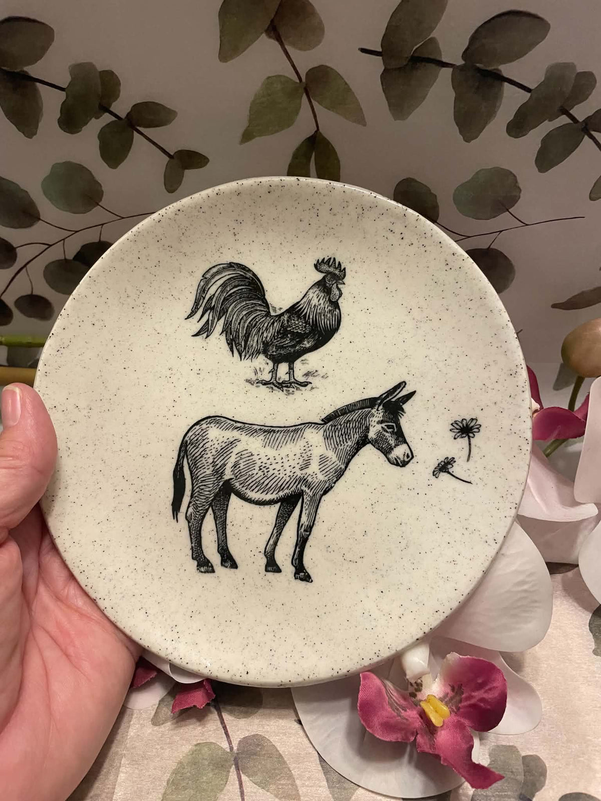 Farm yard animals donkey and chicken plate