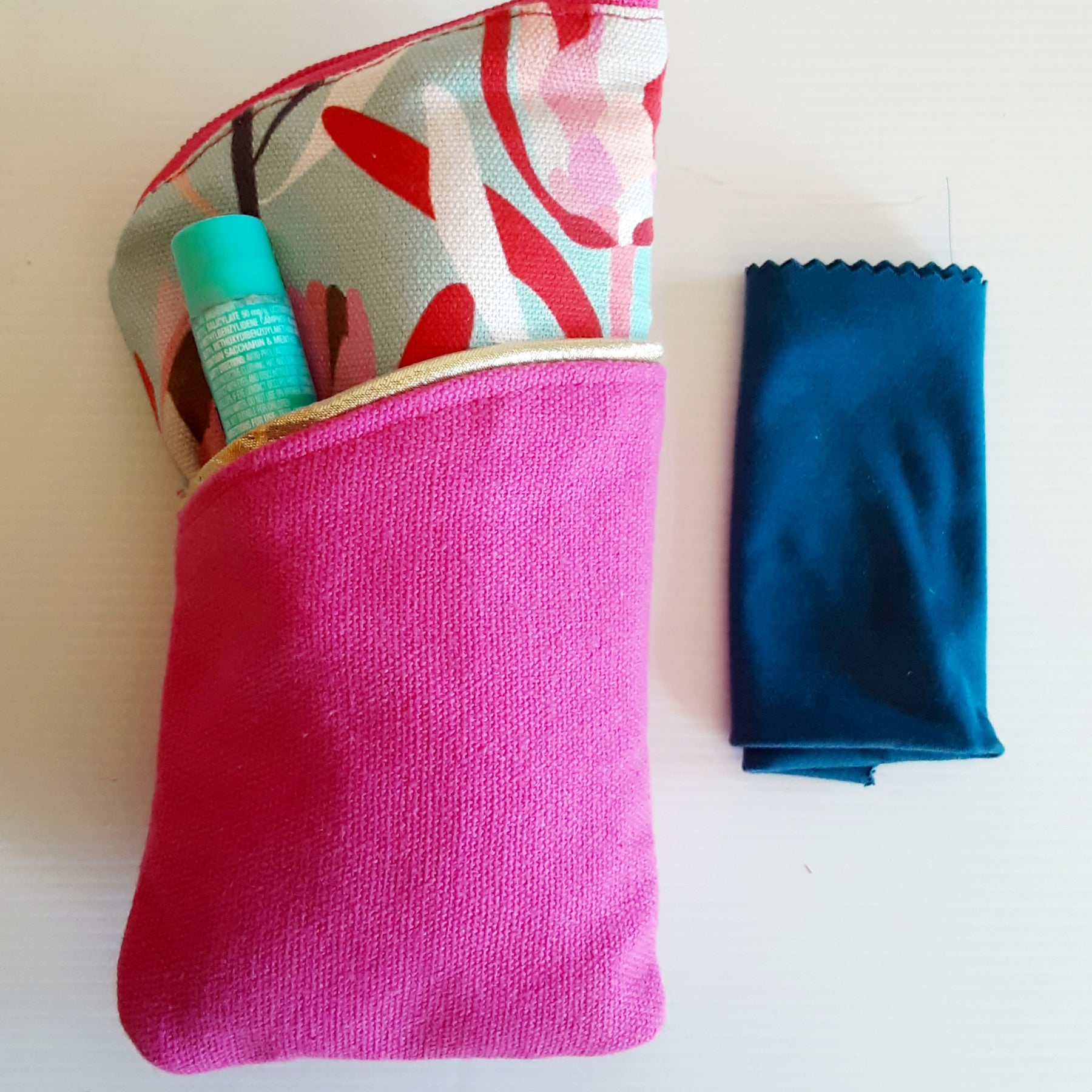 Handmade Padded Sunglass Case, Zippered Eyeglass Pouch, Aussie Floral print