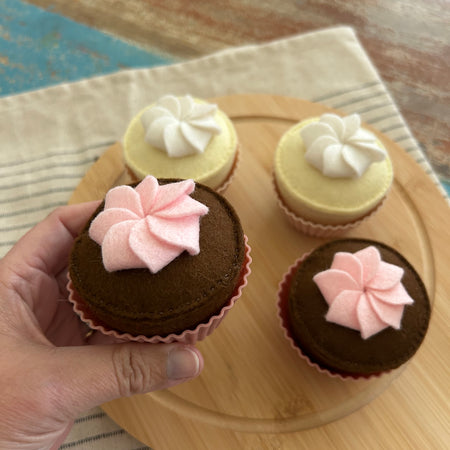Vanilla Cupcake, felt play food, toddler gift