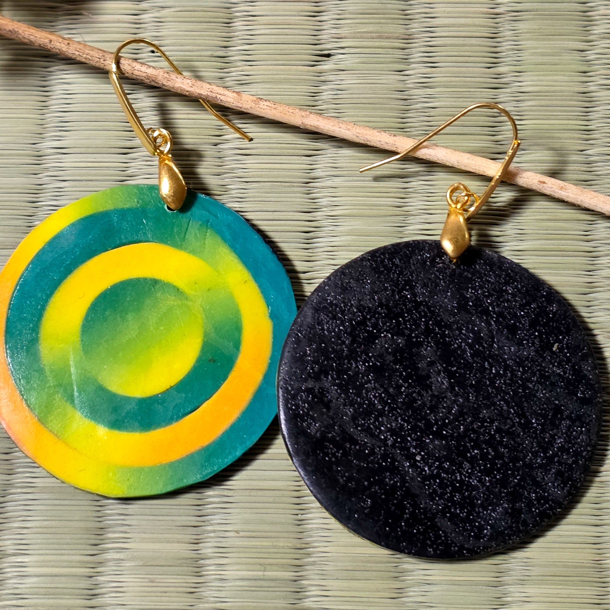 Round circle dangle earrings