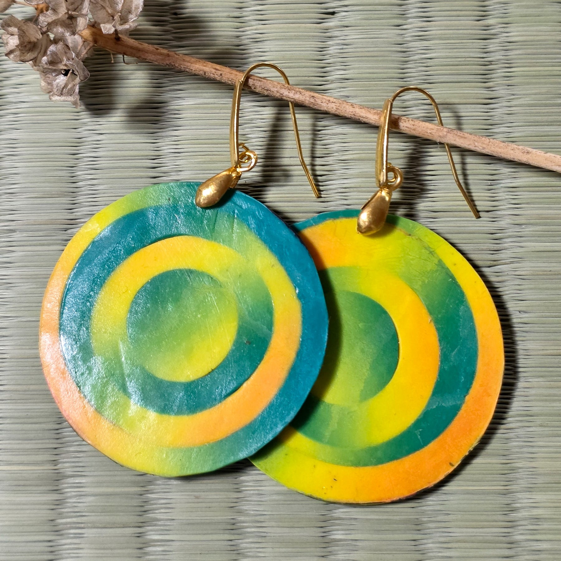 Round circle dangle earrings