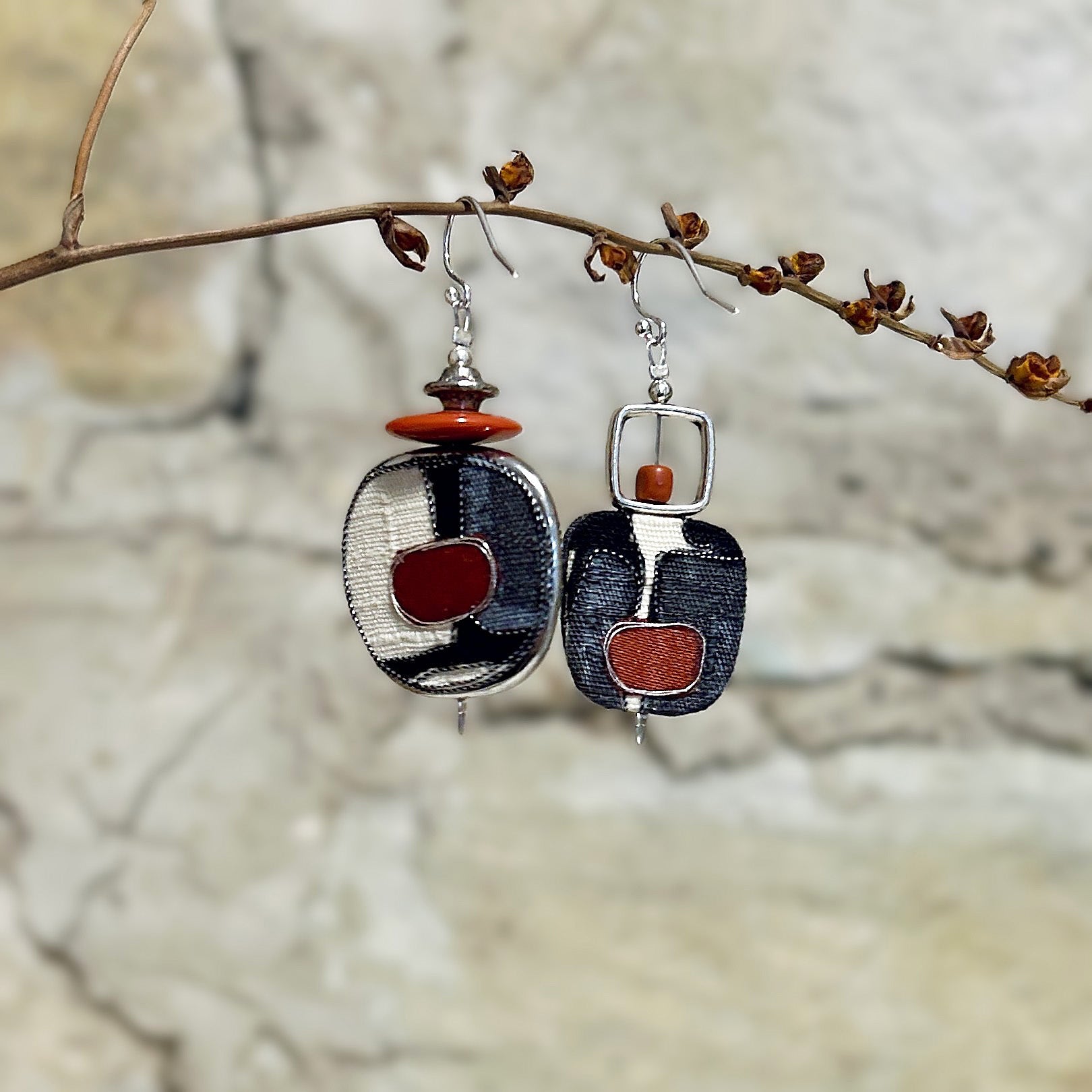 Earrings Asymmetrical Charcoal Rust Black Beige Silver - EE-193