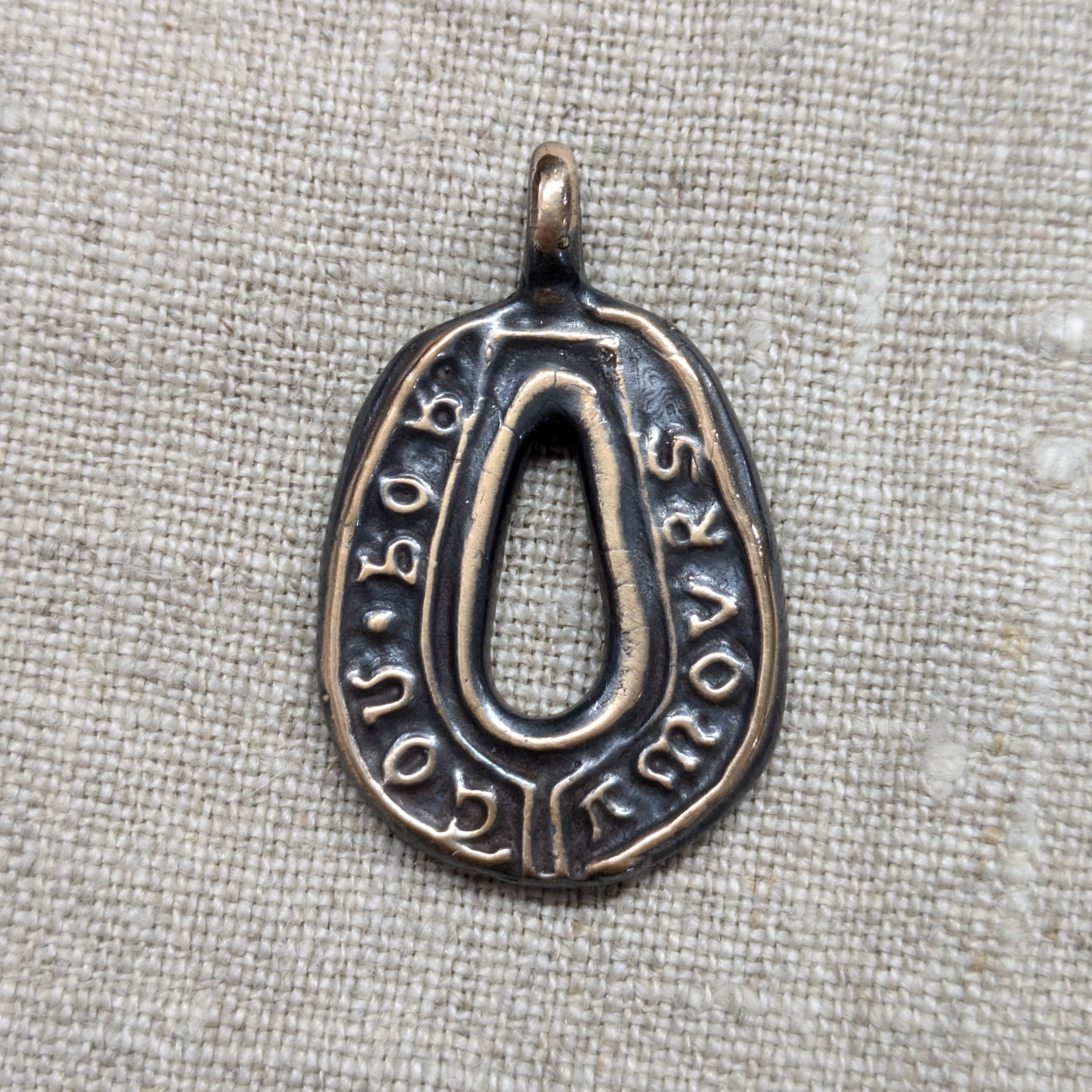 Vulva Pendant