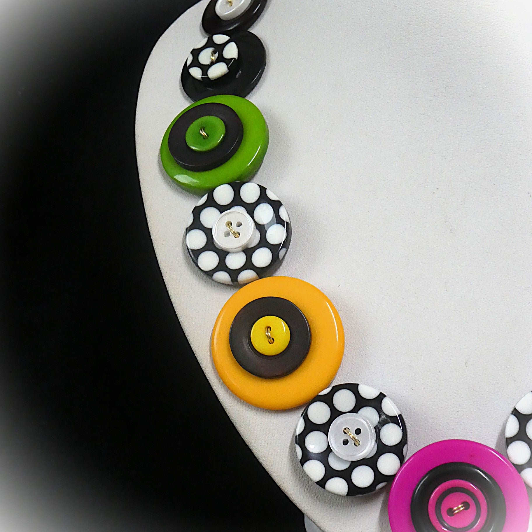 Button necklace - A Spot of Colour