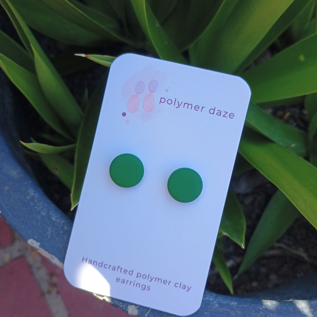 Garden green stud earring