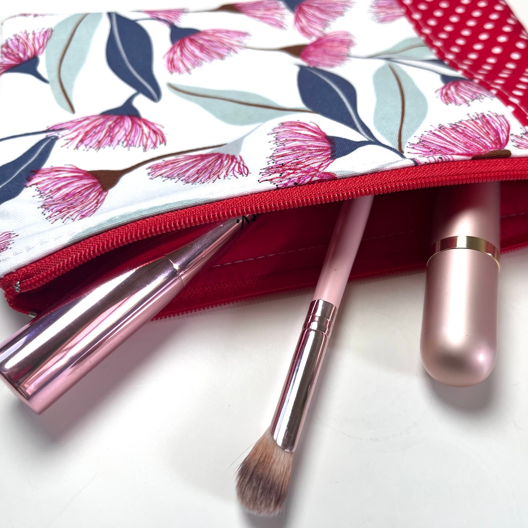 Red gum blossom purse