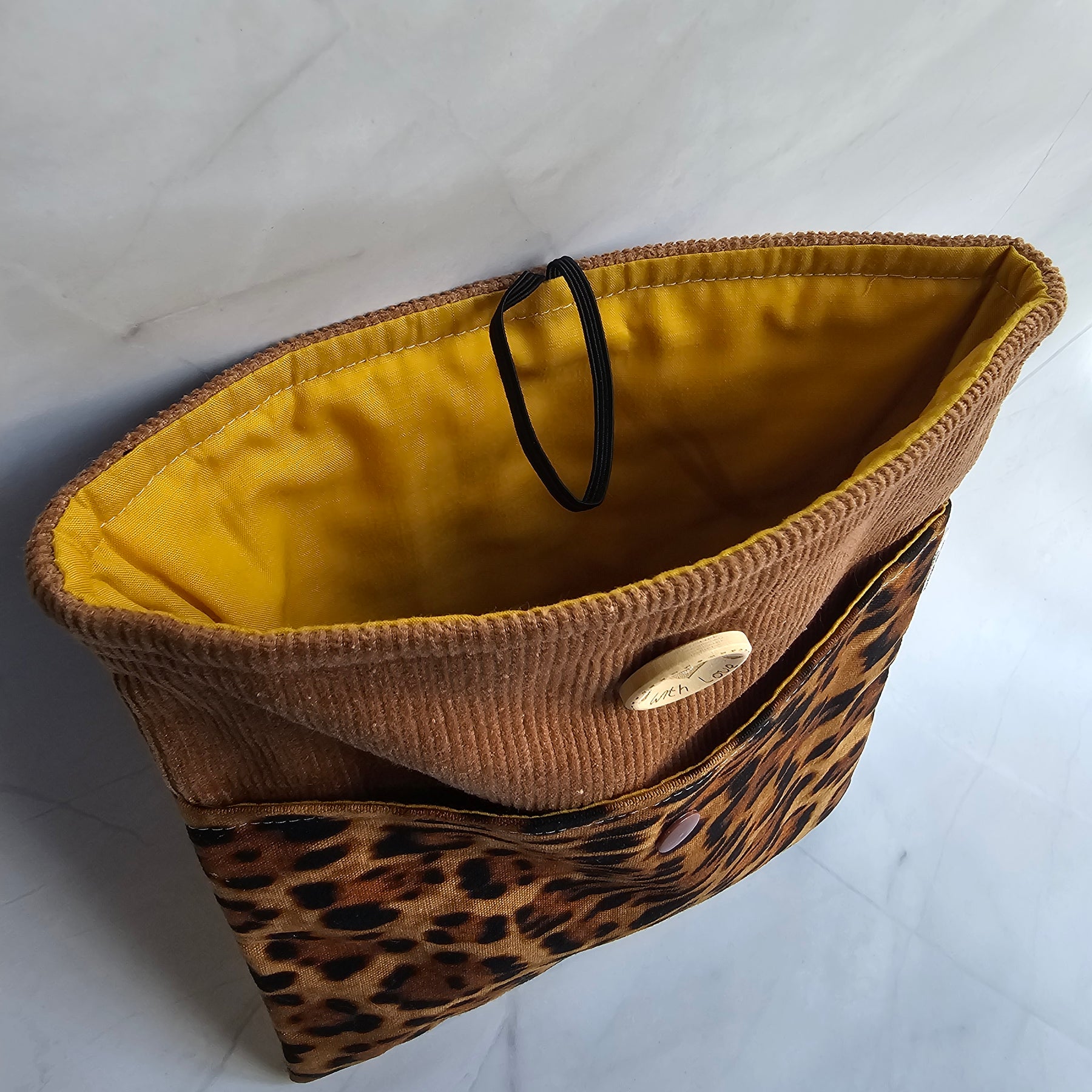I-Pad/Book Sleeves - Animal print