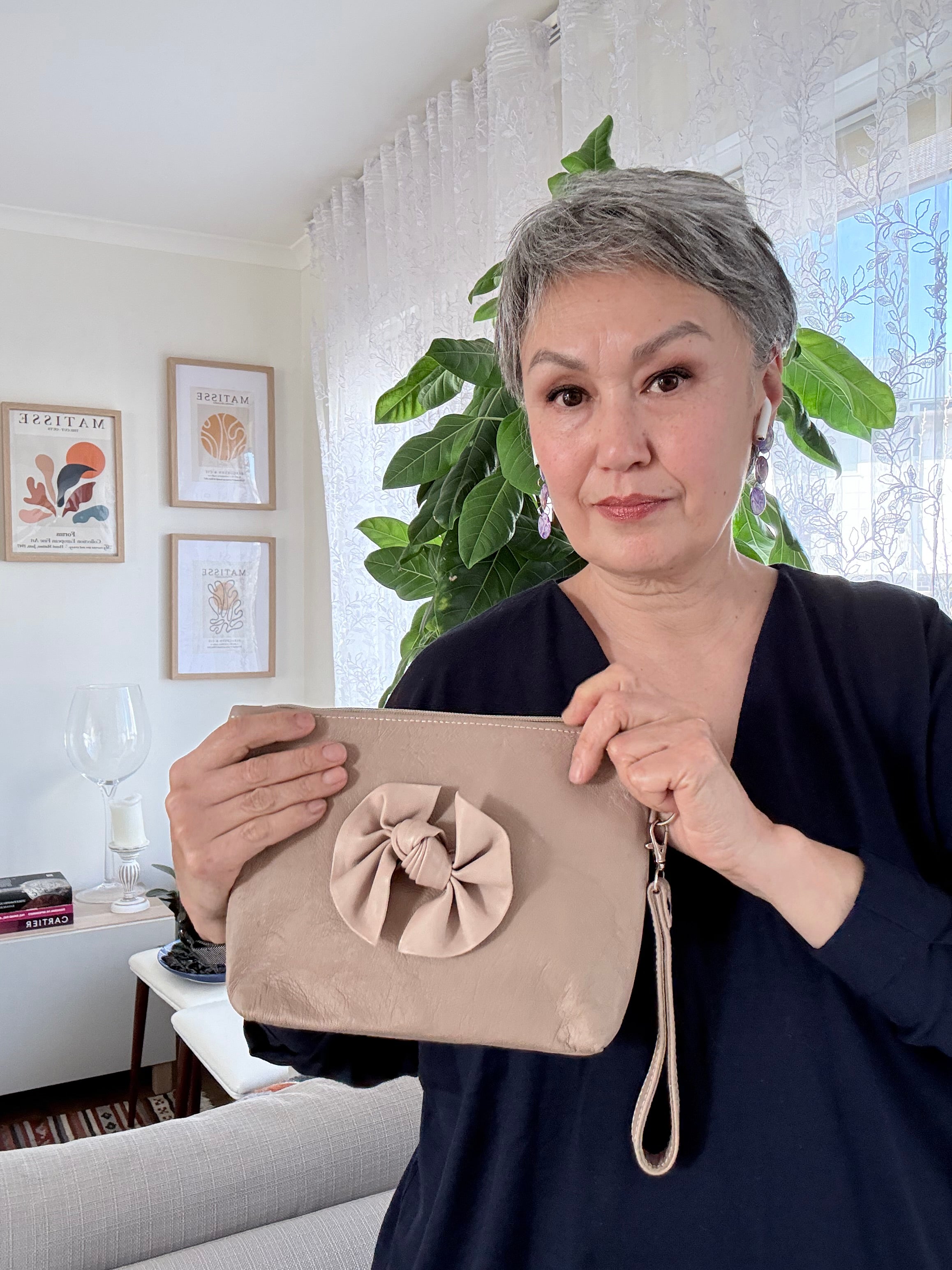 Leather clutch / purse / wristlet with bow