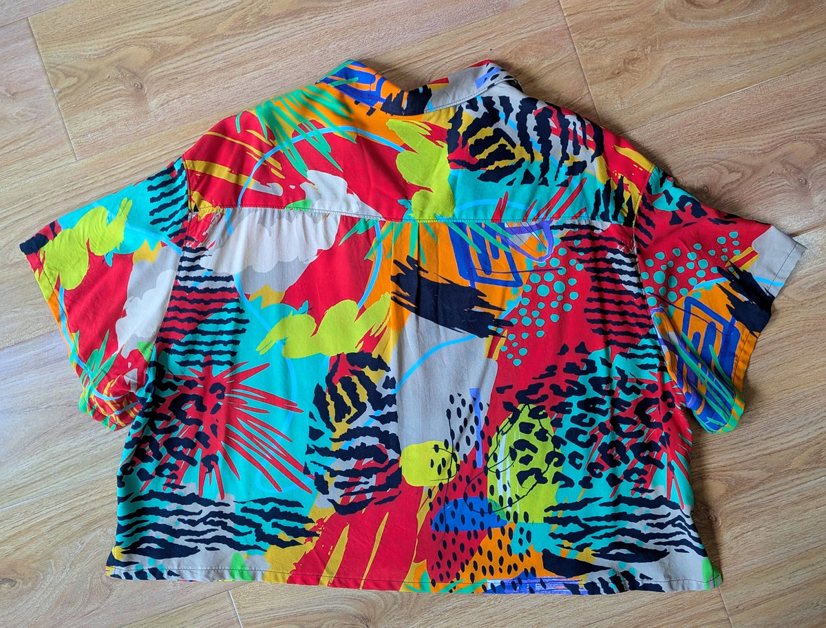 Crop Classic Cut Camp Collar Button-up Shirt Rayon (Multicolour / Size XL)