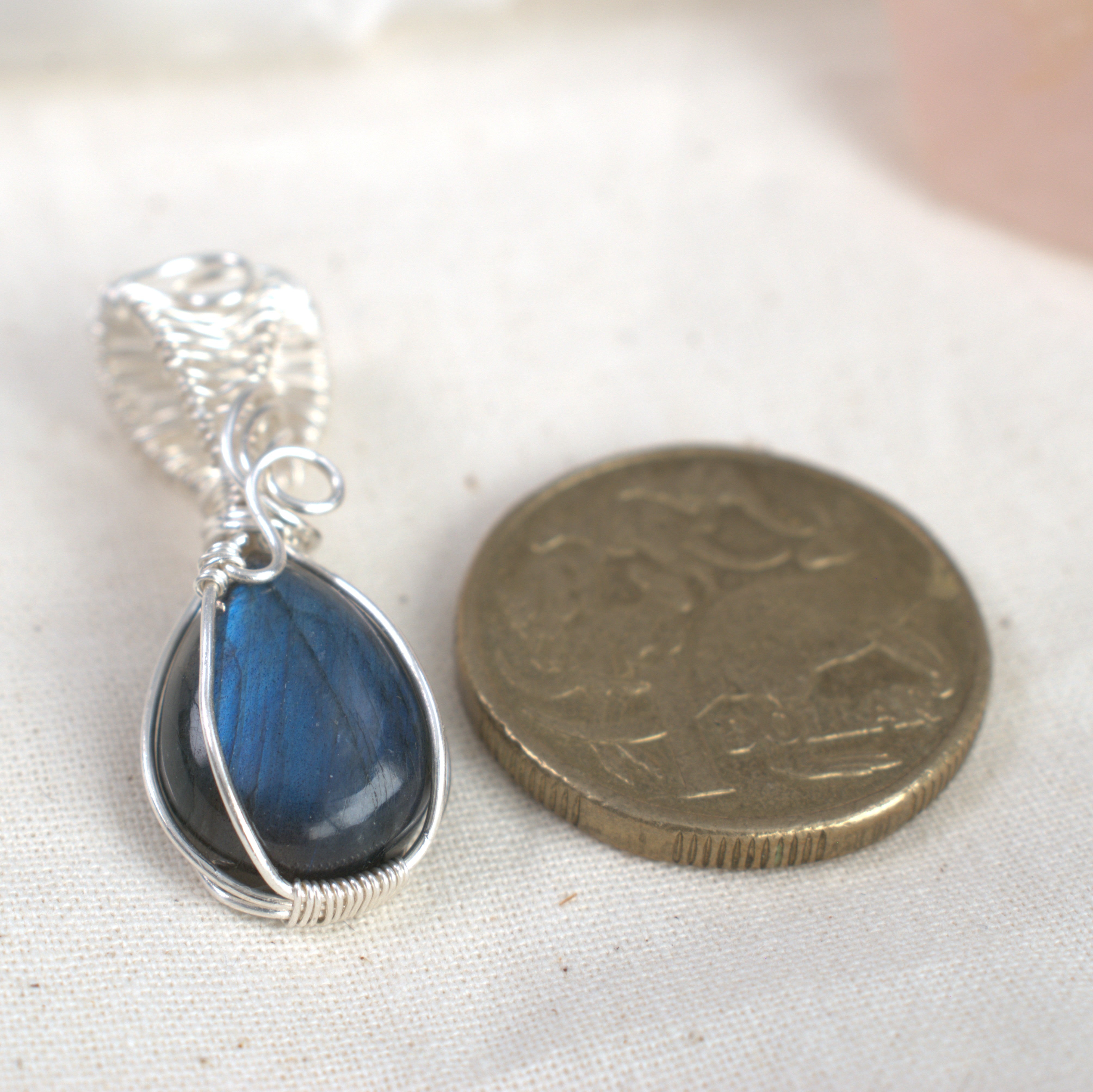 Blue Flash Labradorite Keepsake Pendant in Silver