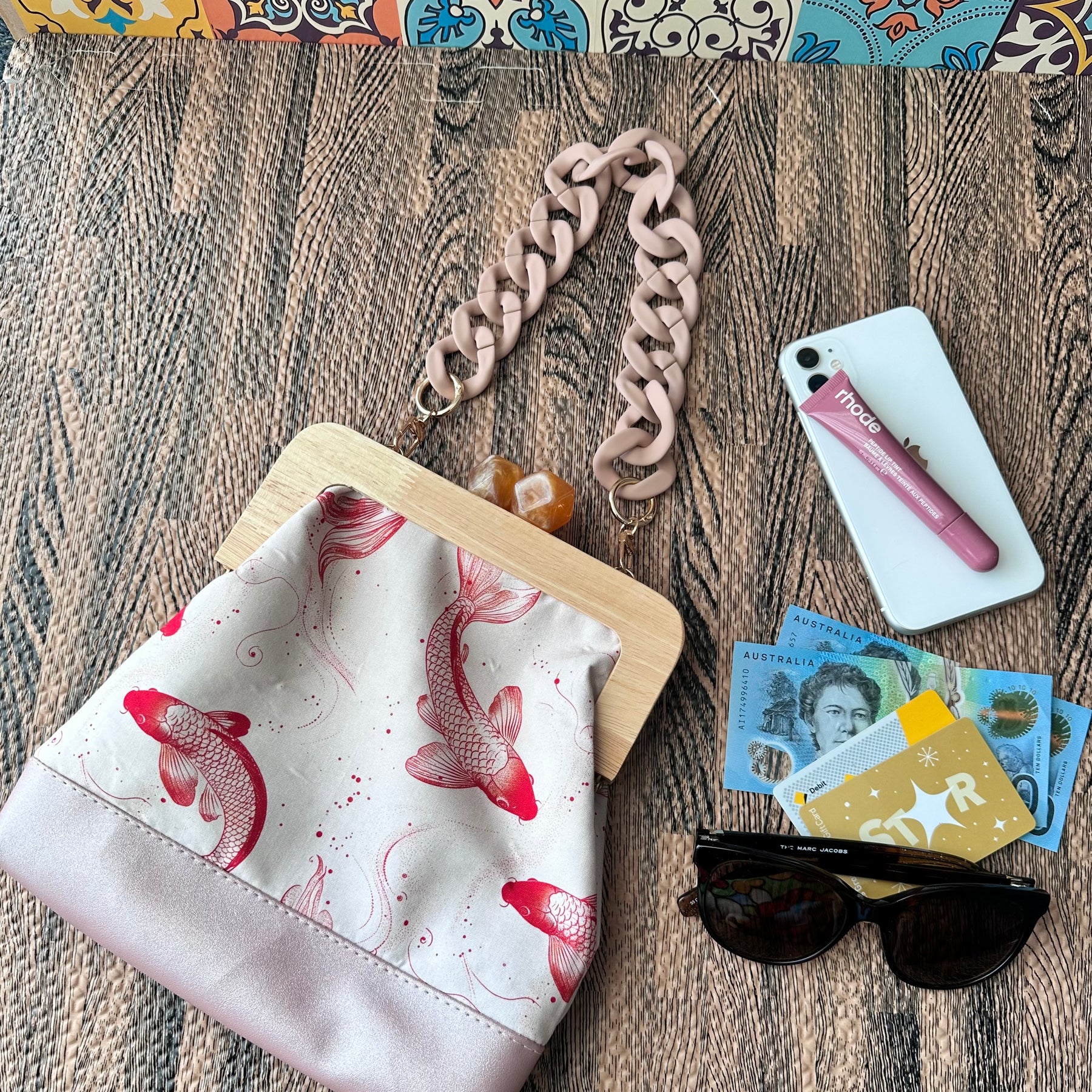 Kiss Lock Clutch With Acrylic Chain