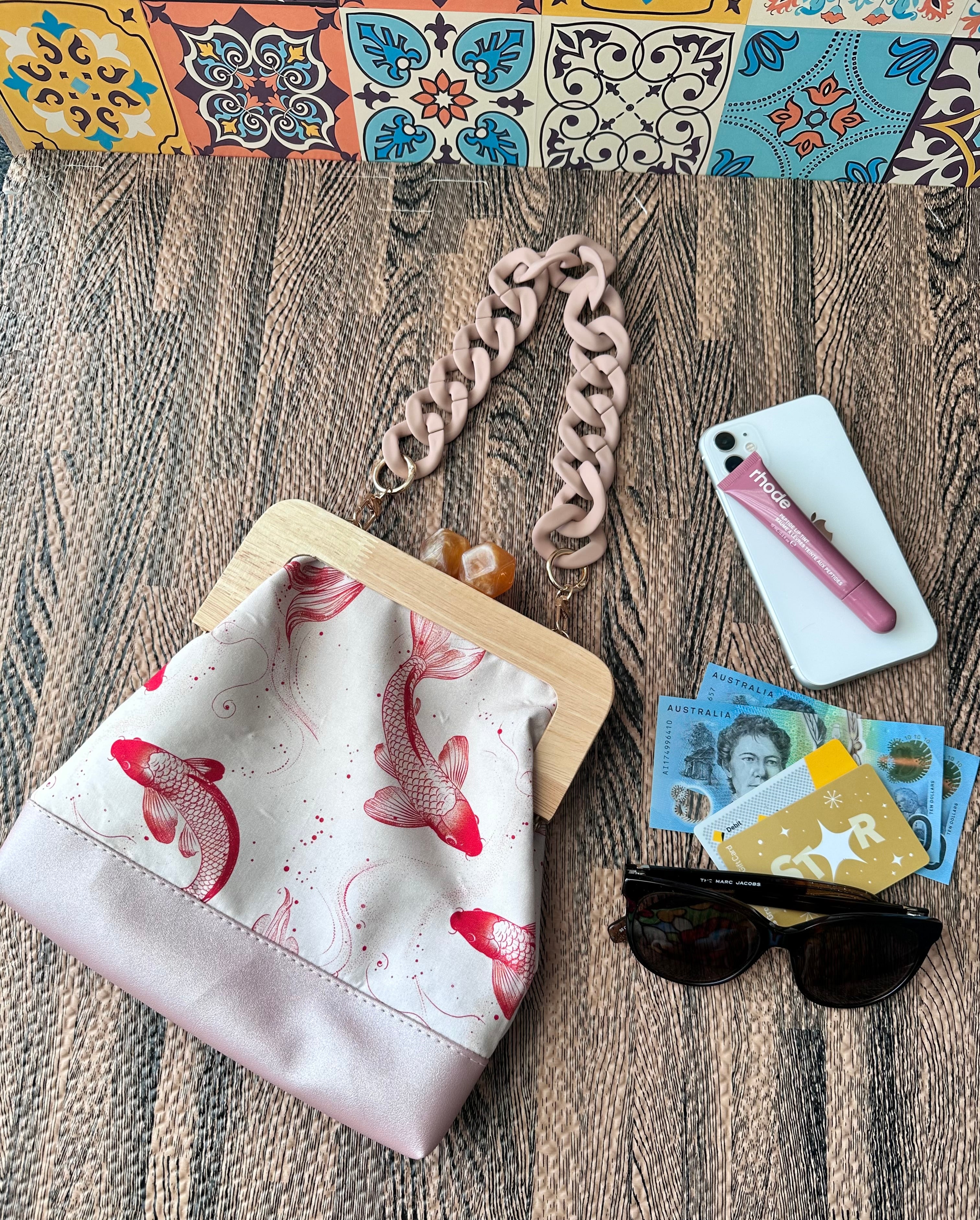 Kiss Lock Clutch With Acrylic Chain