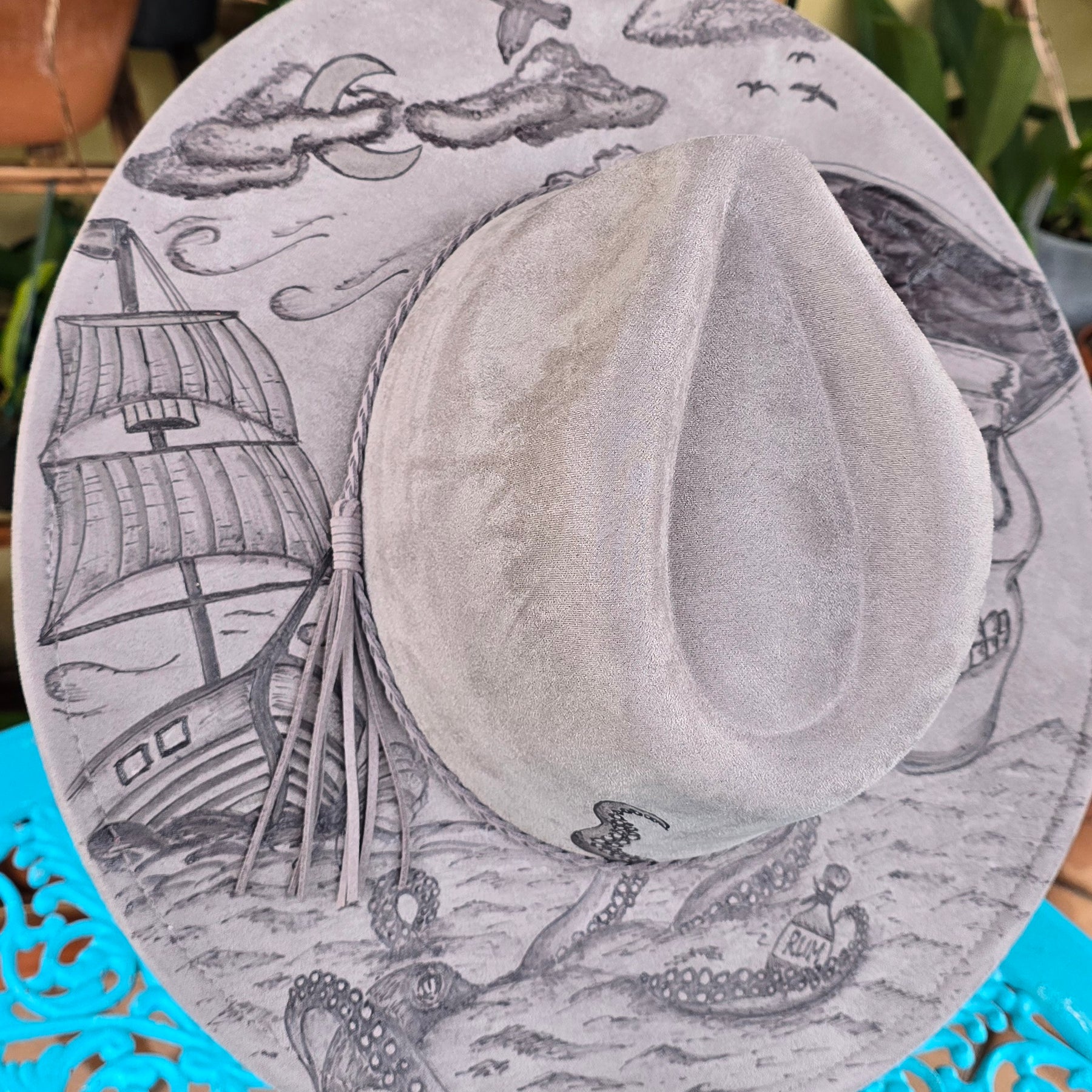 Hand burnt Fedora : Pirate & Kraken