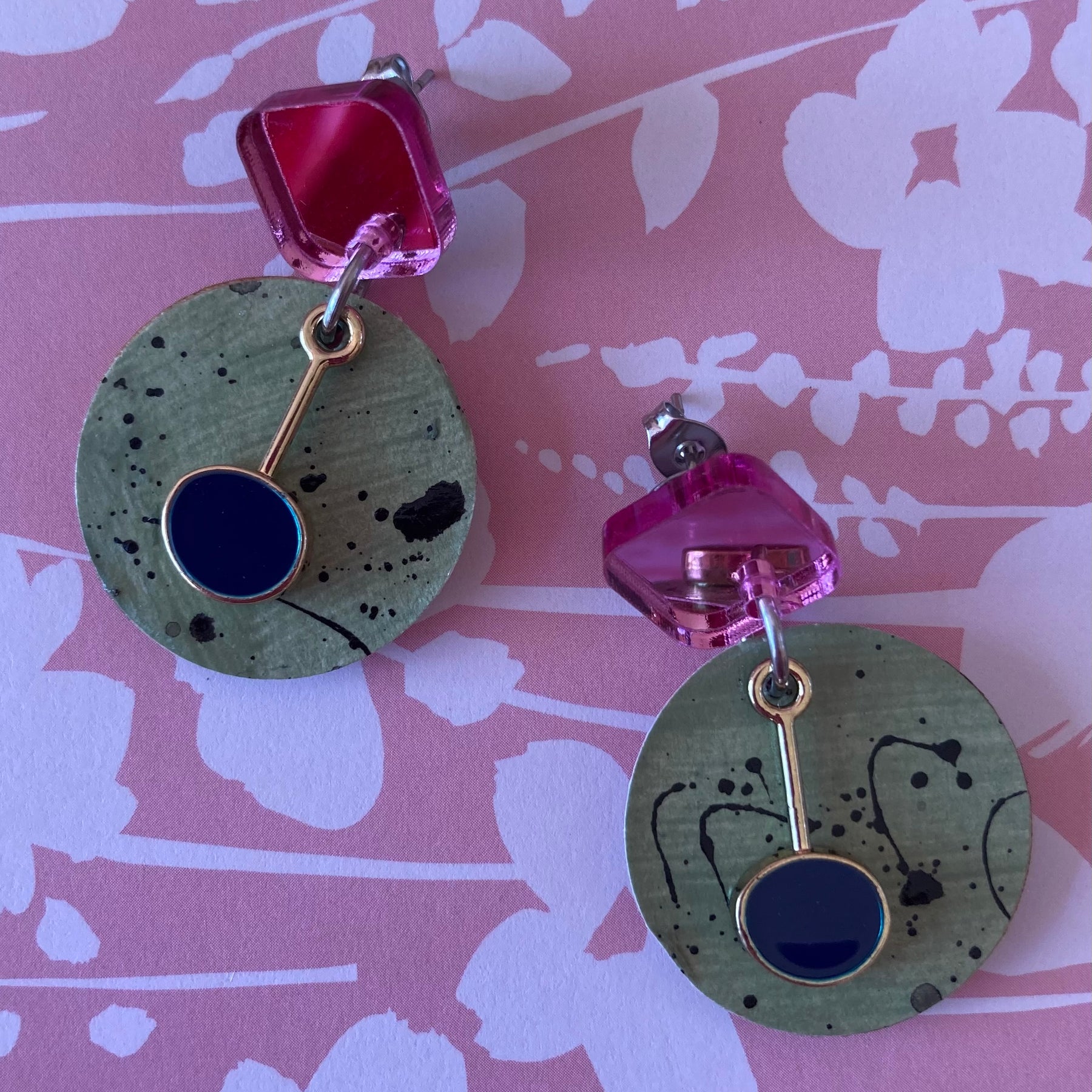 Khaki / pink / navy earrings