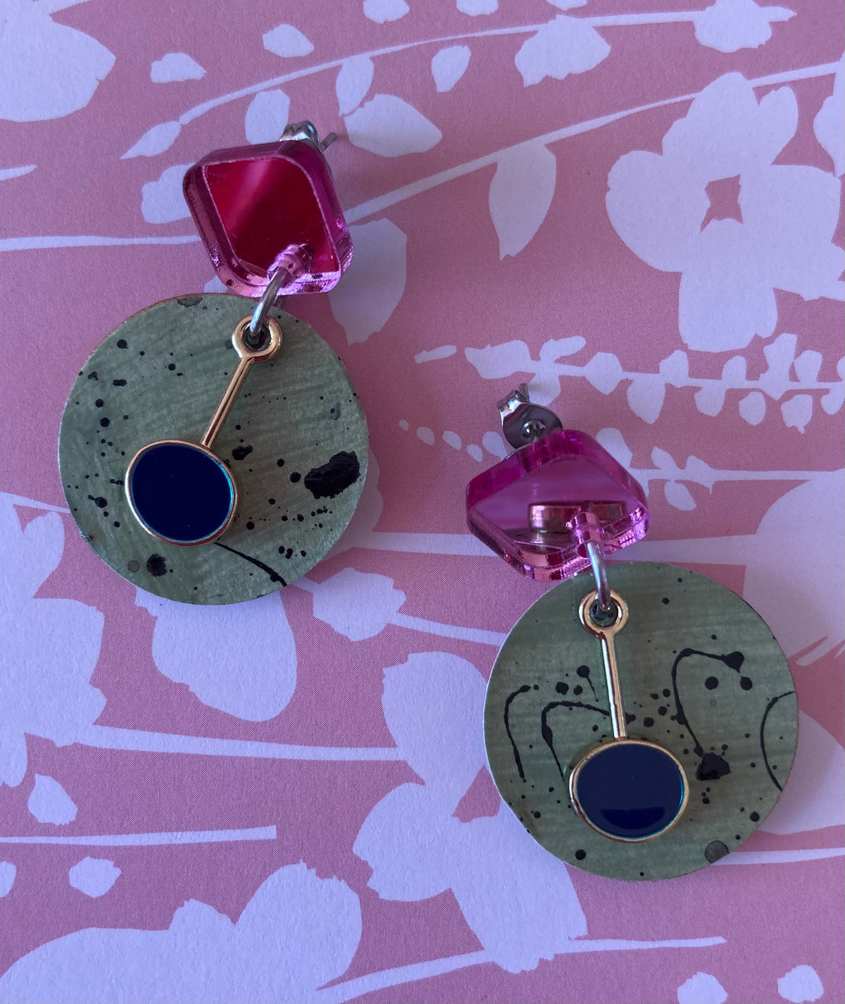 Khaki / pink / navy earrings