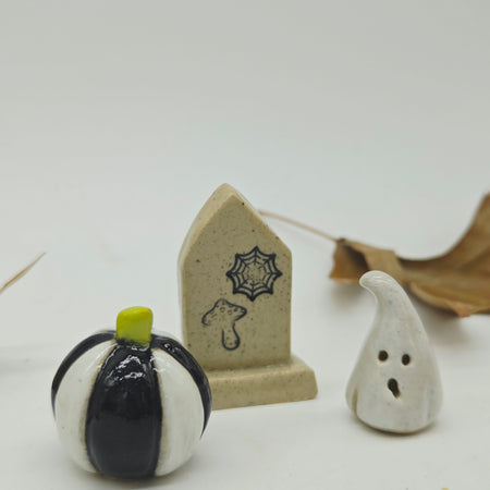 Tiny Ceramic Spooky Set 2