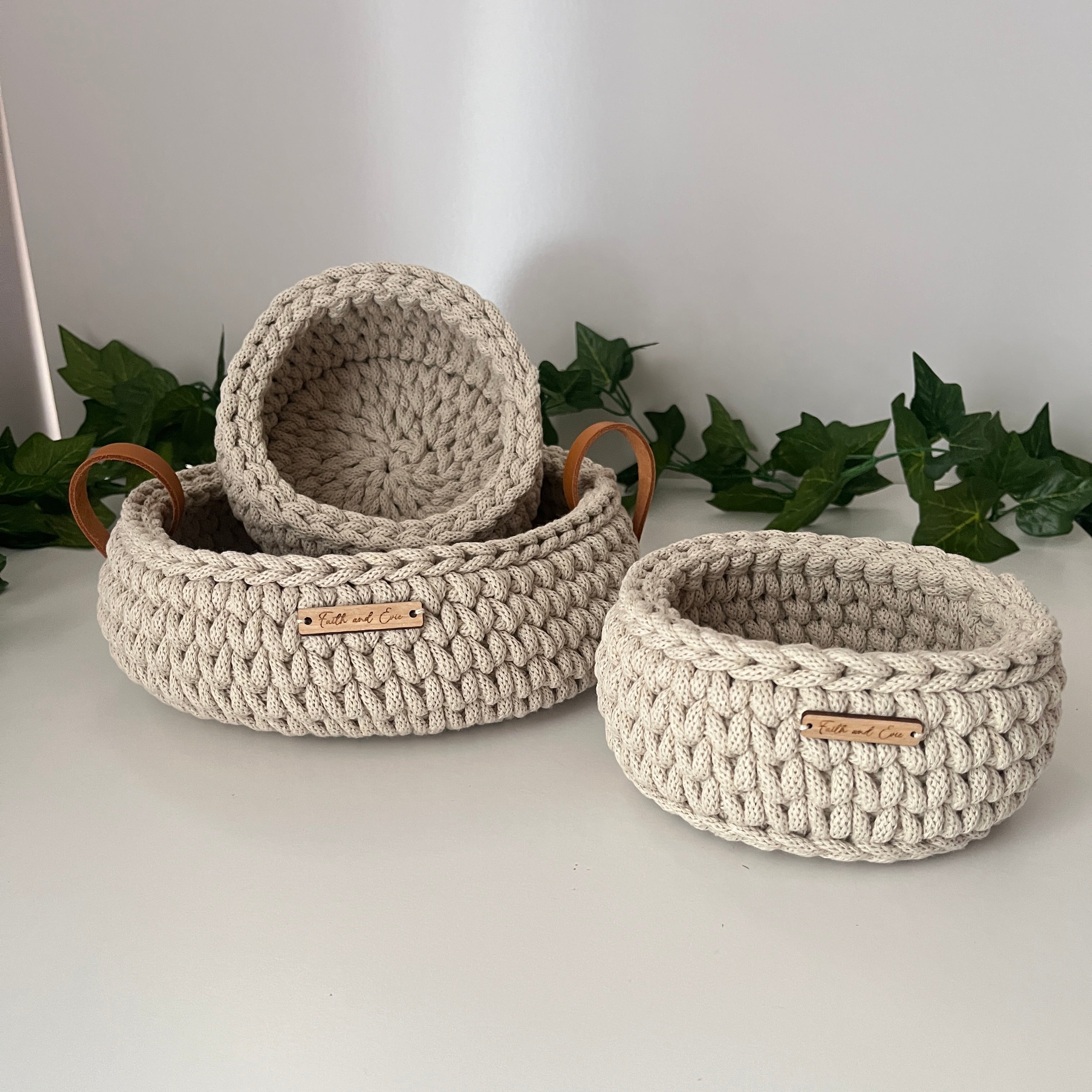 Crochet basket with handles - colour Cashmere Beige