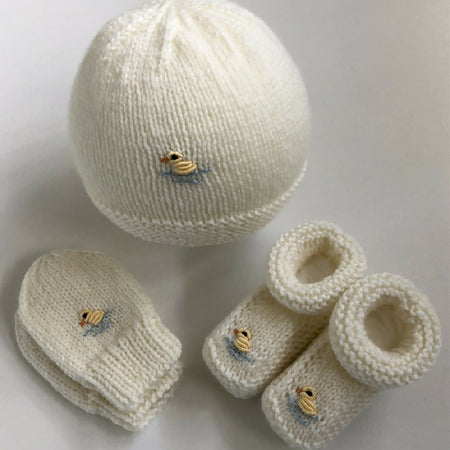 Baby gift set - little ducks - cream - hand-knitted & hand-embroidered