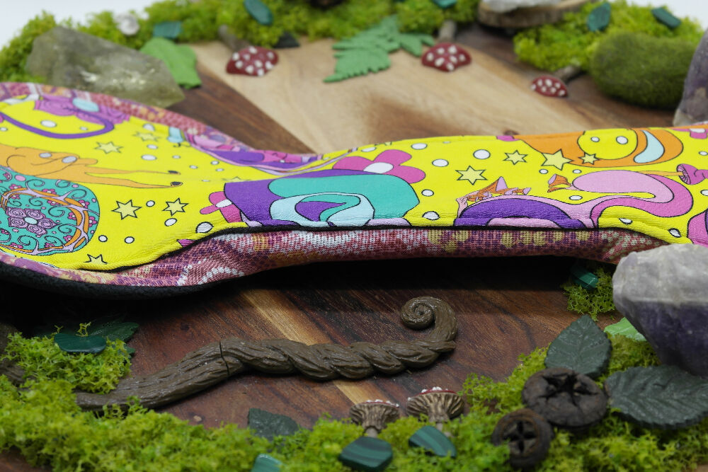 Eco-friendly reusable cloth pad 14" heavy (Mega Curvy Flare) - Hippy snail