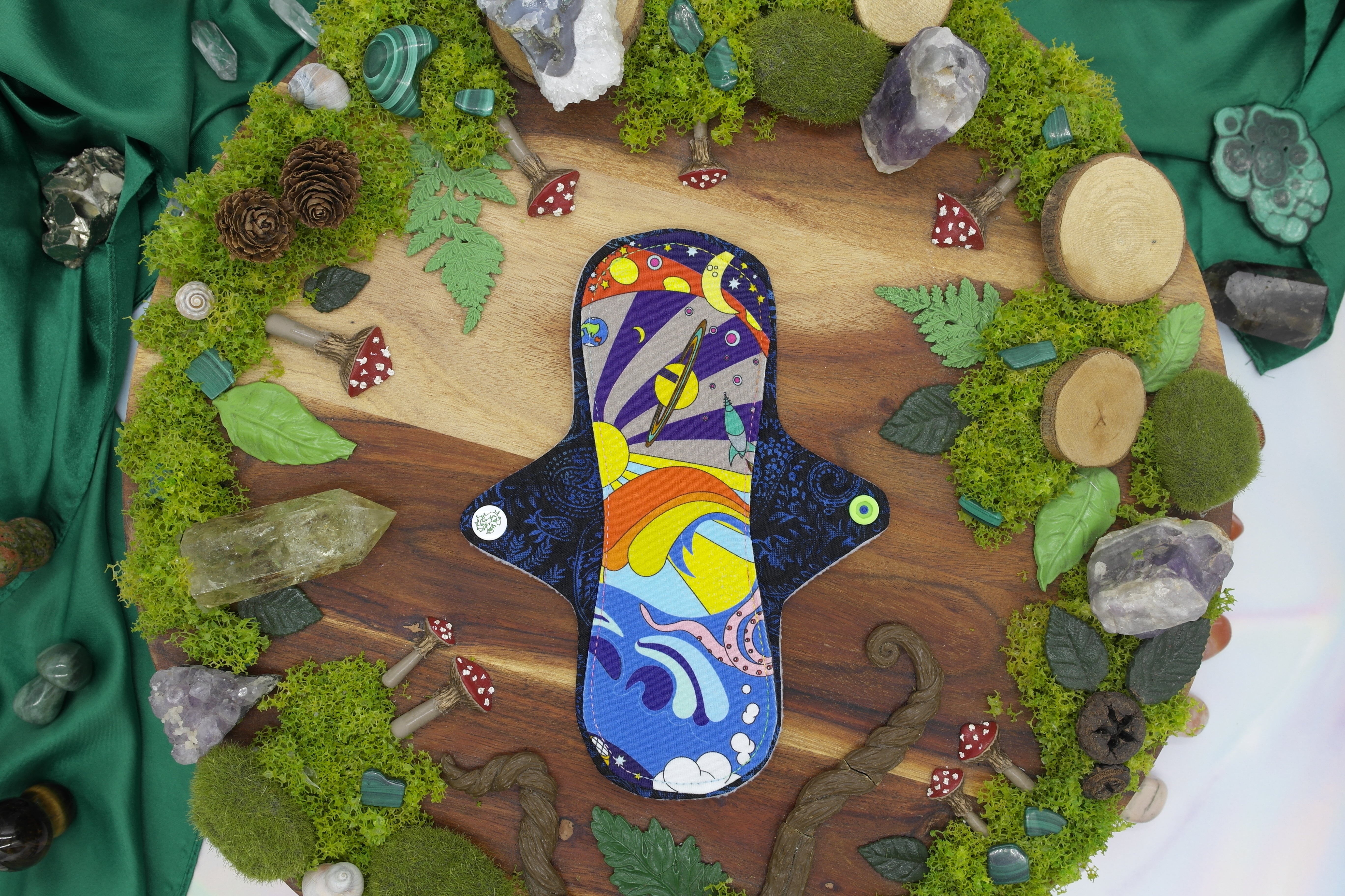Eco-friendly reusable cloth pad 8" Moderate - Exploration