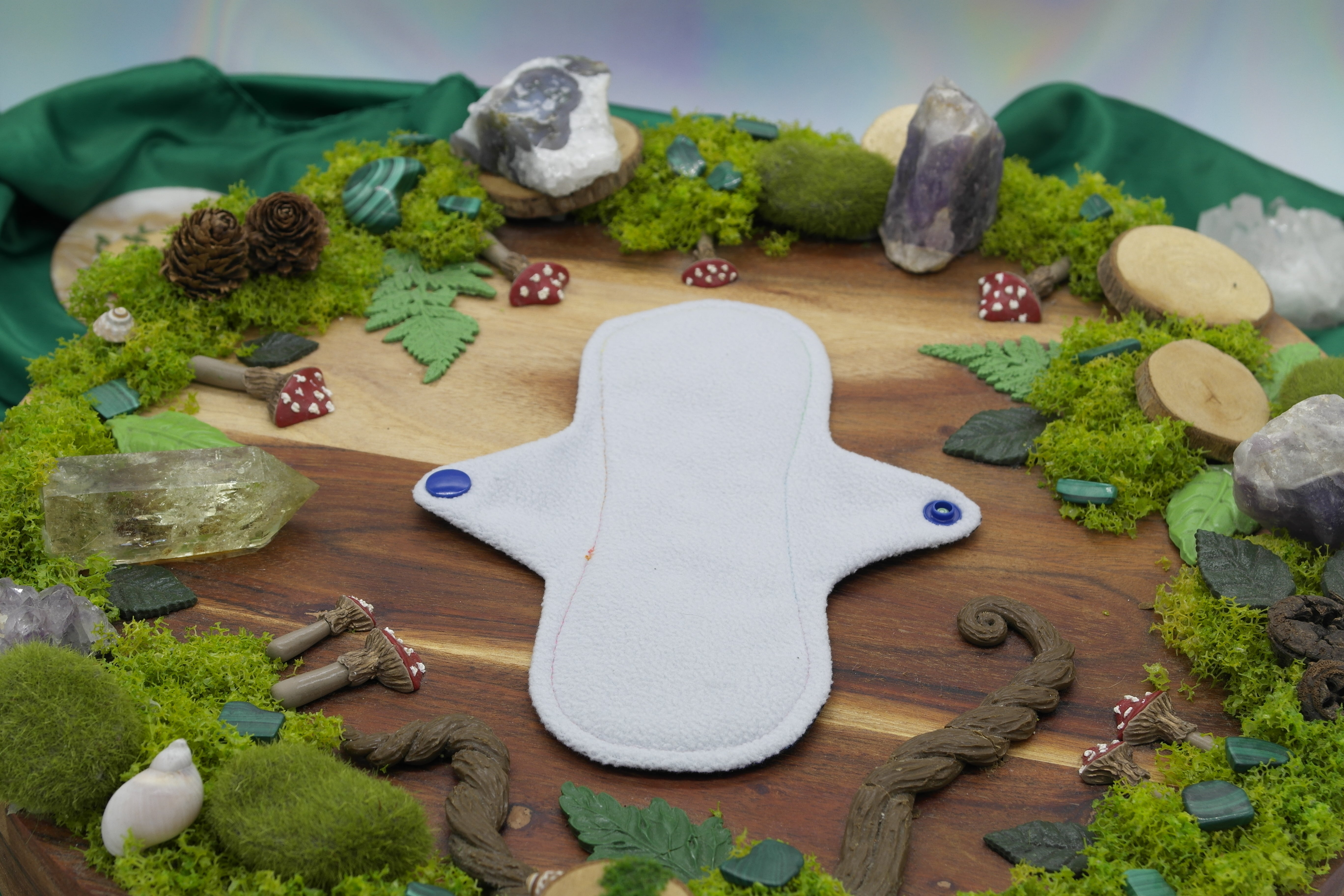 Eco-friendly reusable cloth pad 8" Moderate - Exploration