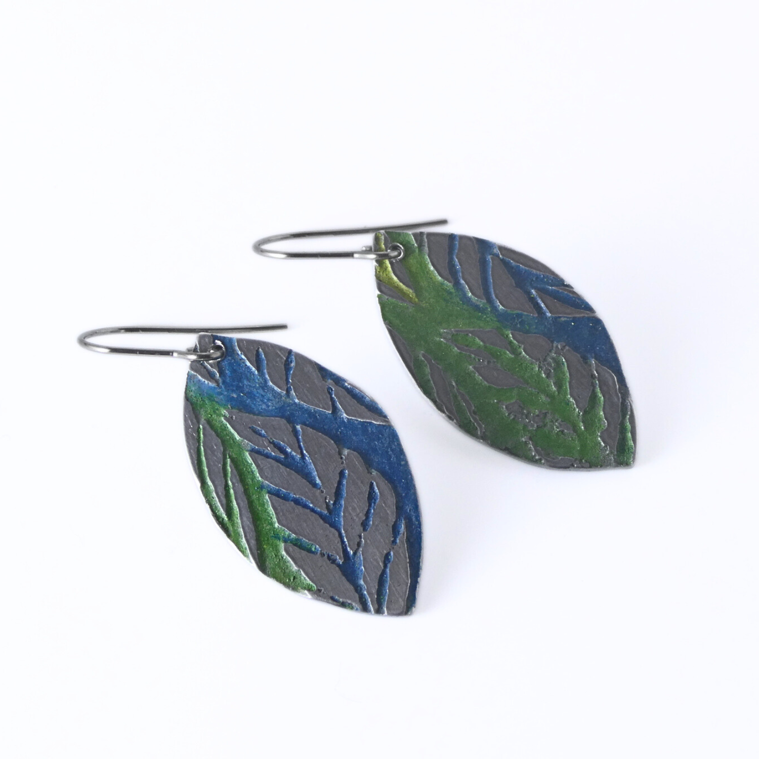 Etched and coloured aluminium earrings - Etched in Nature Collection - A240