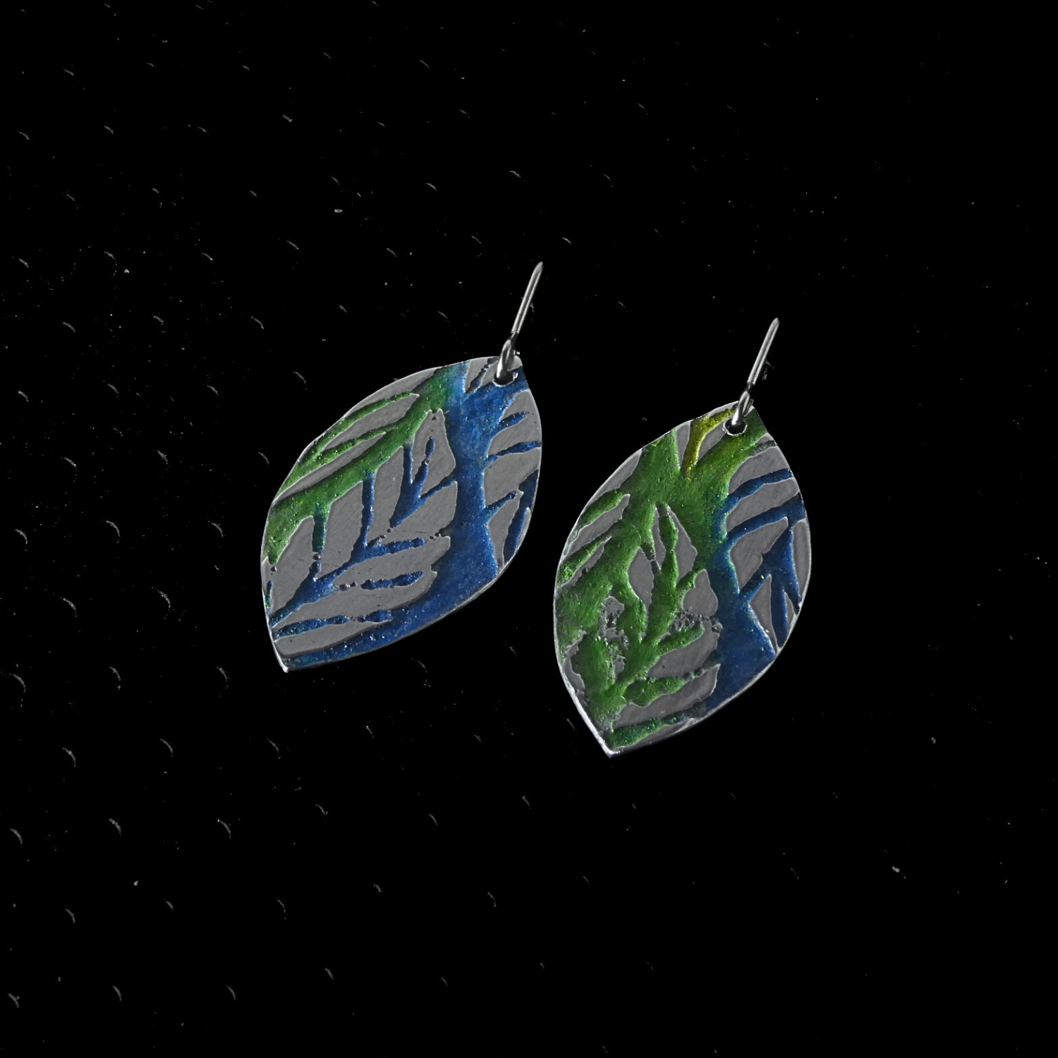 Etched and coloured aluminium earrings - Etched in Nature Collection - A240