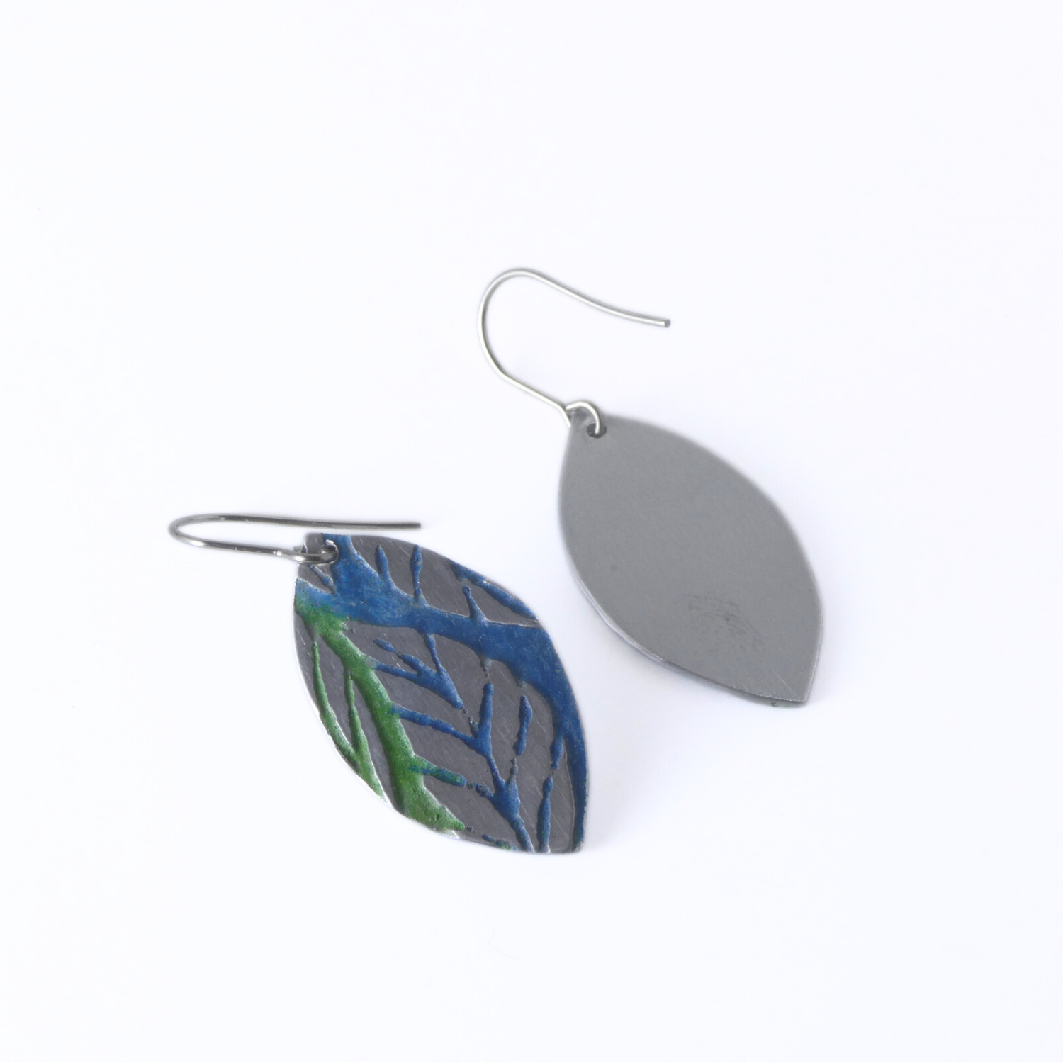 Etched and coloured aluminium earrings - Etched in Nature Collection - A240