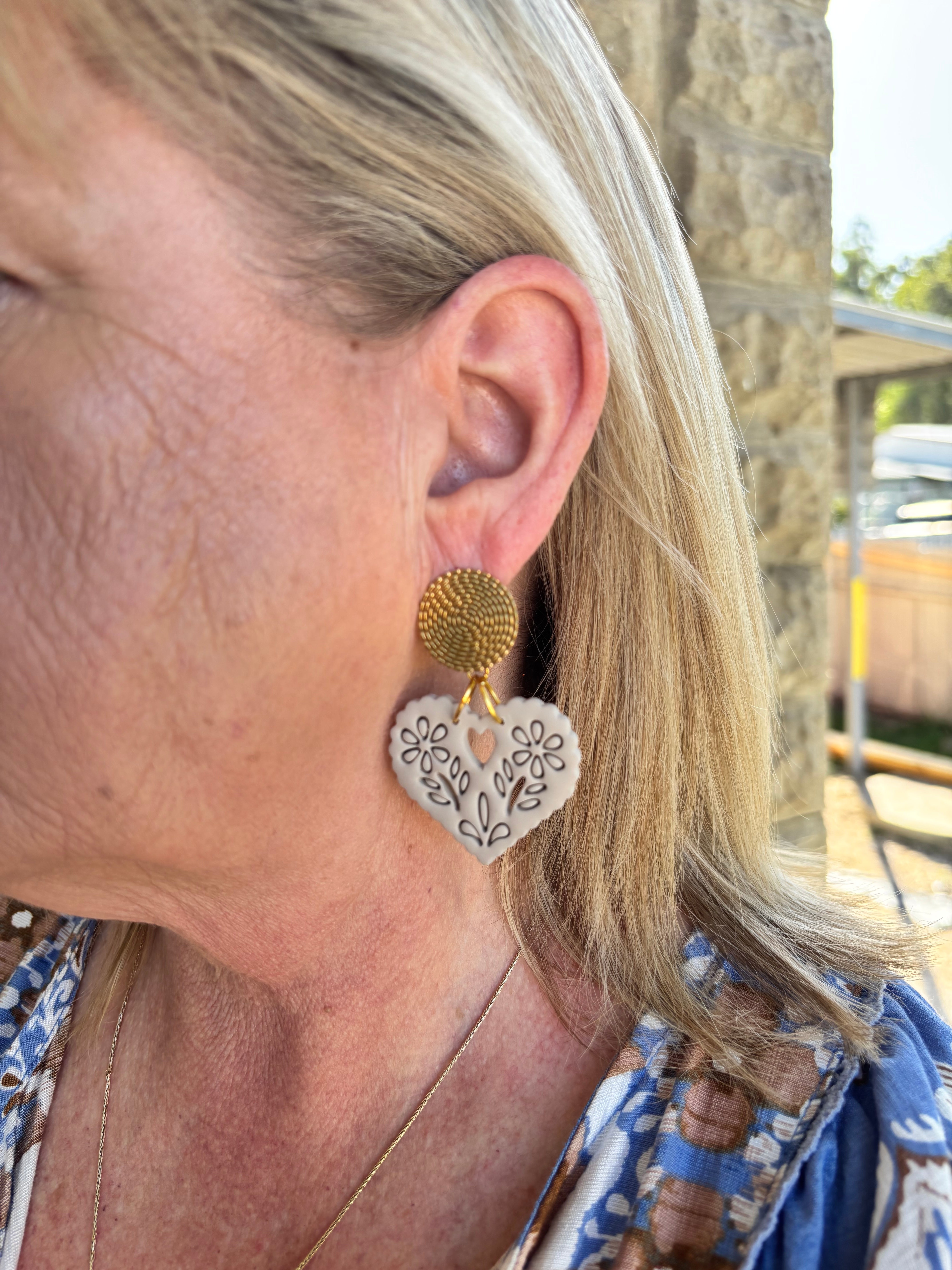 AMOR – Papel Picado Heart Dangle