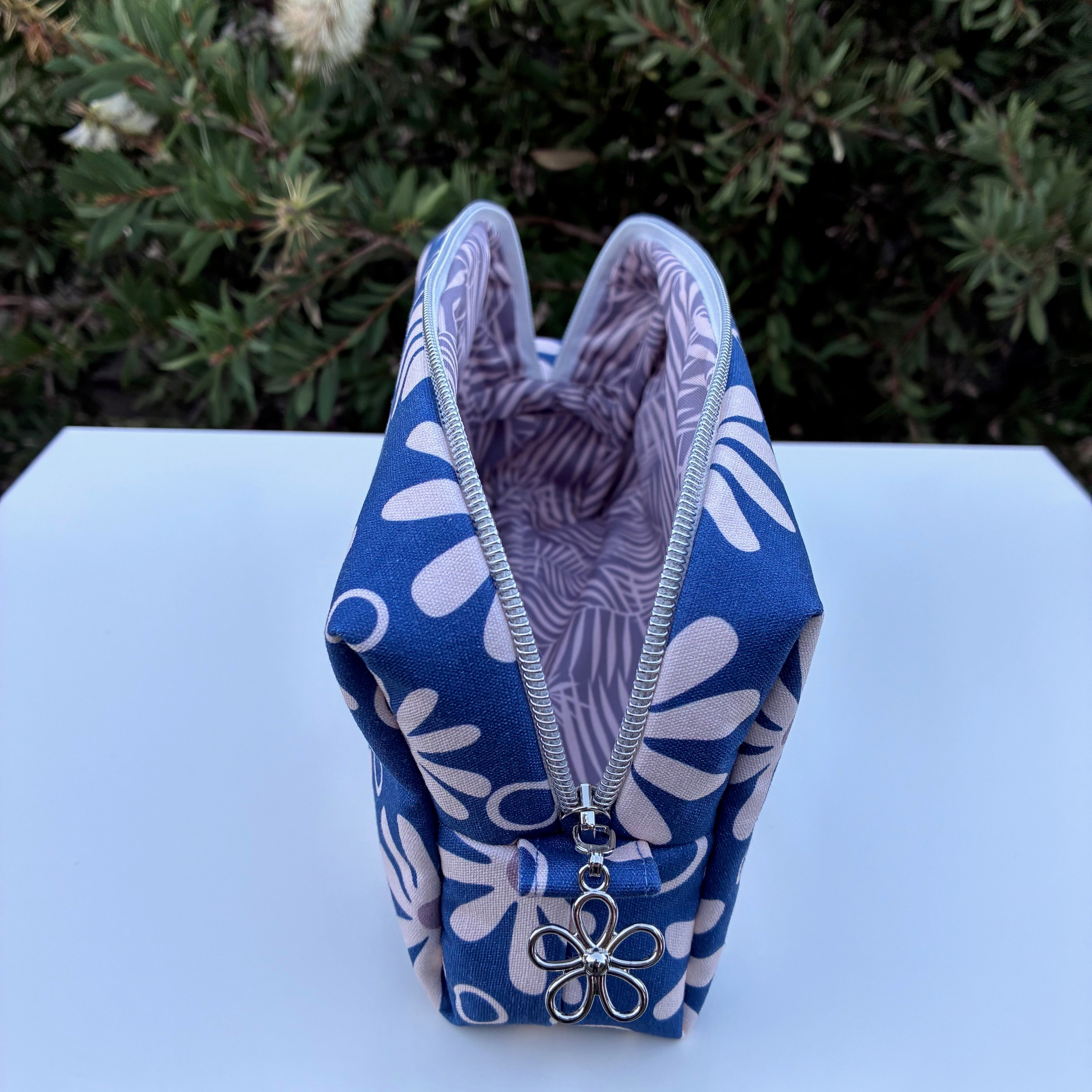 Bilby Pouch - Blue Funky Daisies (Anzela Simcock)
