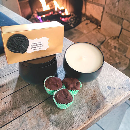 100gm Whisky Fudge, Oakmoss & Amber Candle