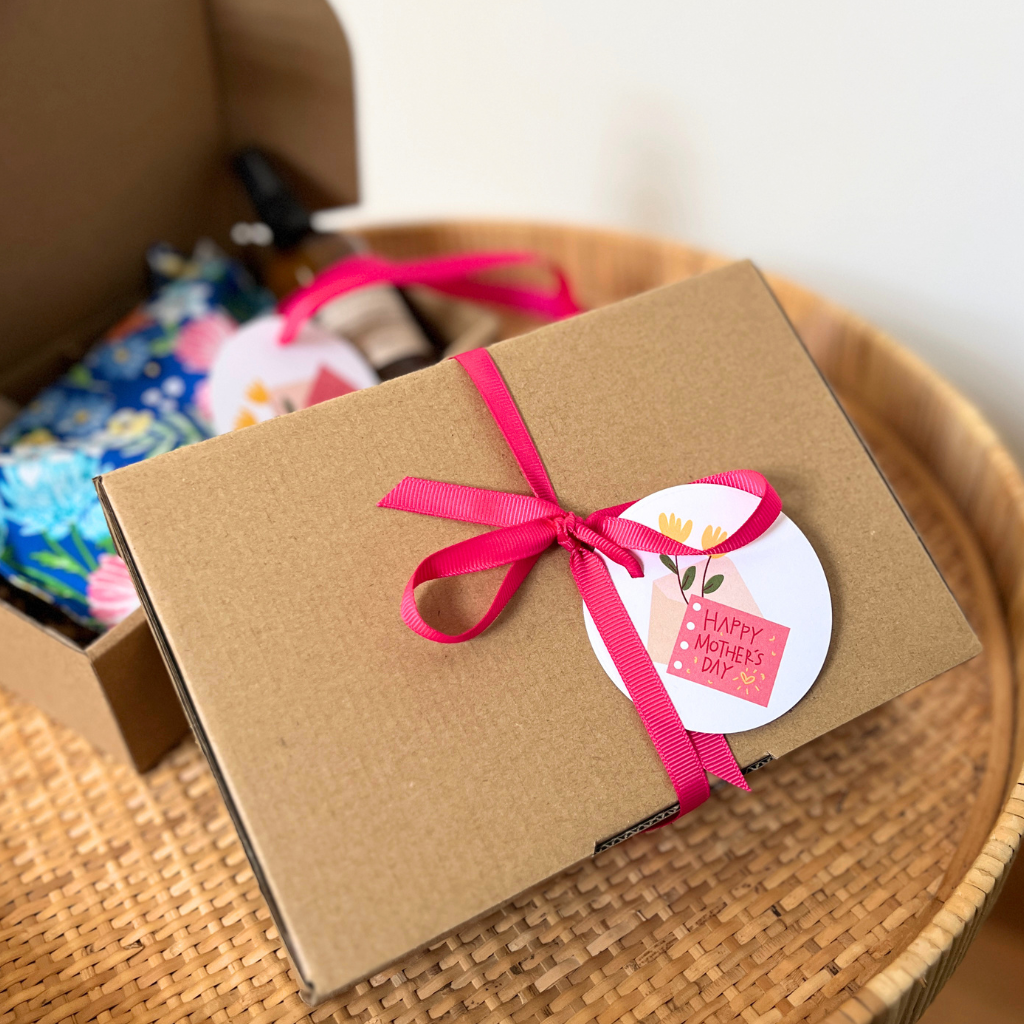 Eye Pillow and Unwind Room (Pillow) Spray Gift Pack