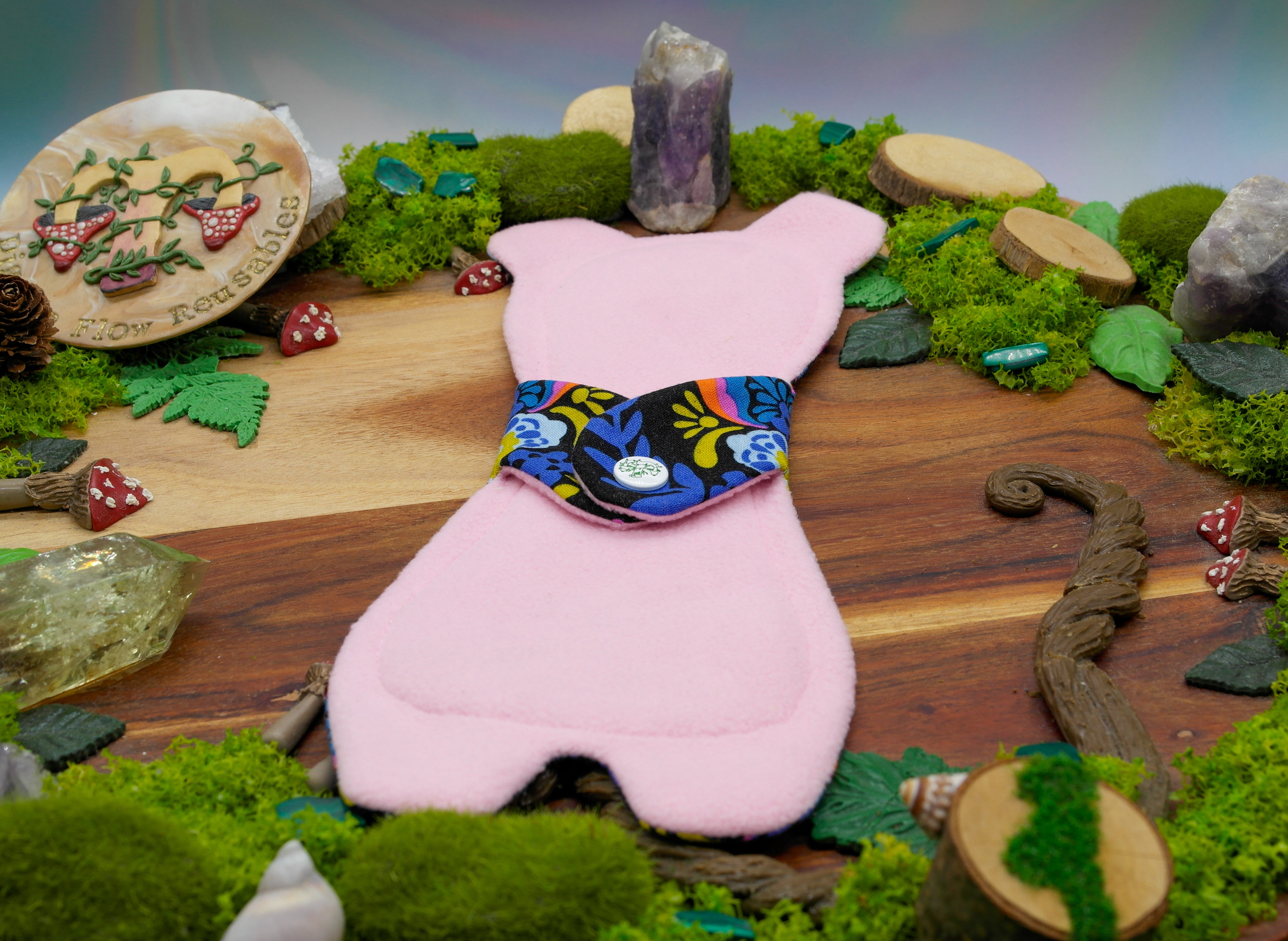 Ecofriendly reusable cloth pad 10" Moderate (Goldilocks) - Over the Rainbow