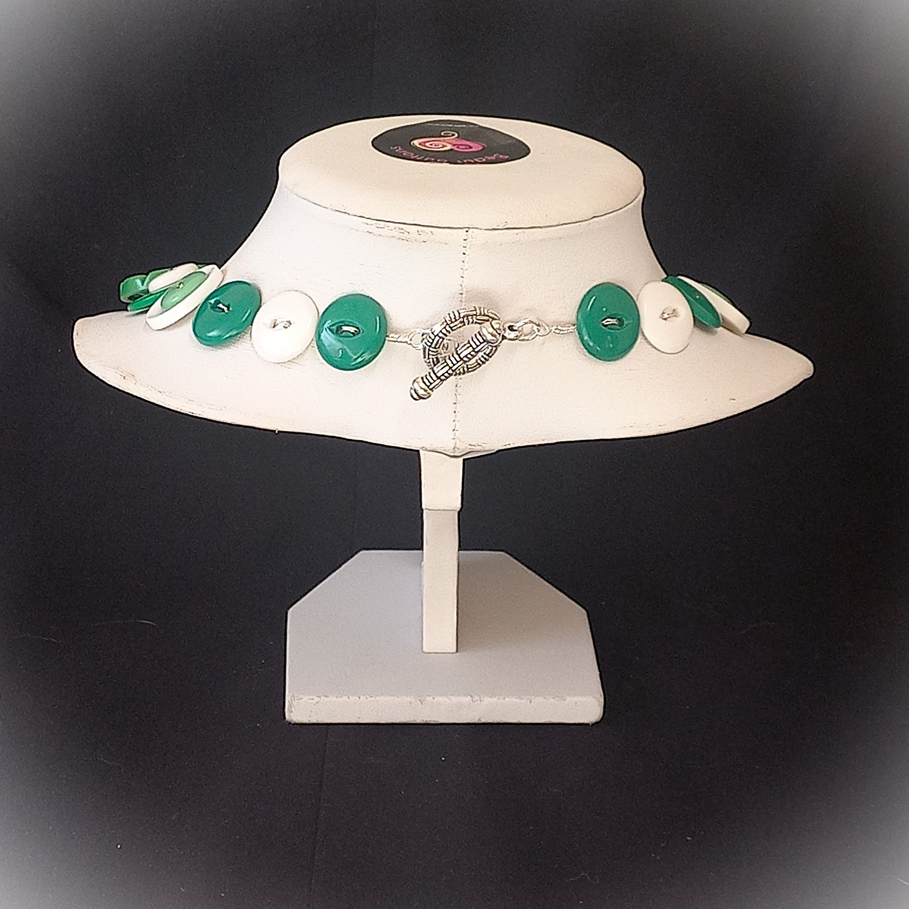 Button necklace - Green flowers