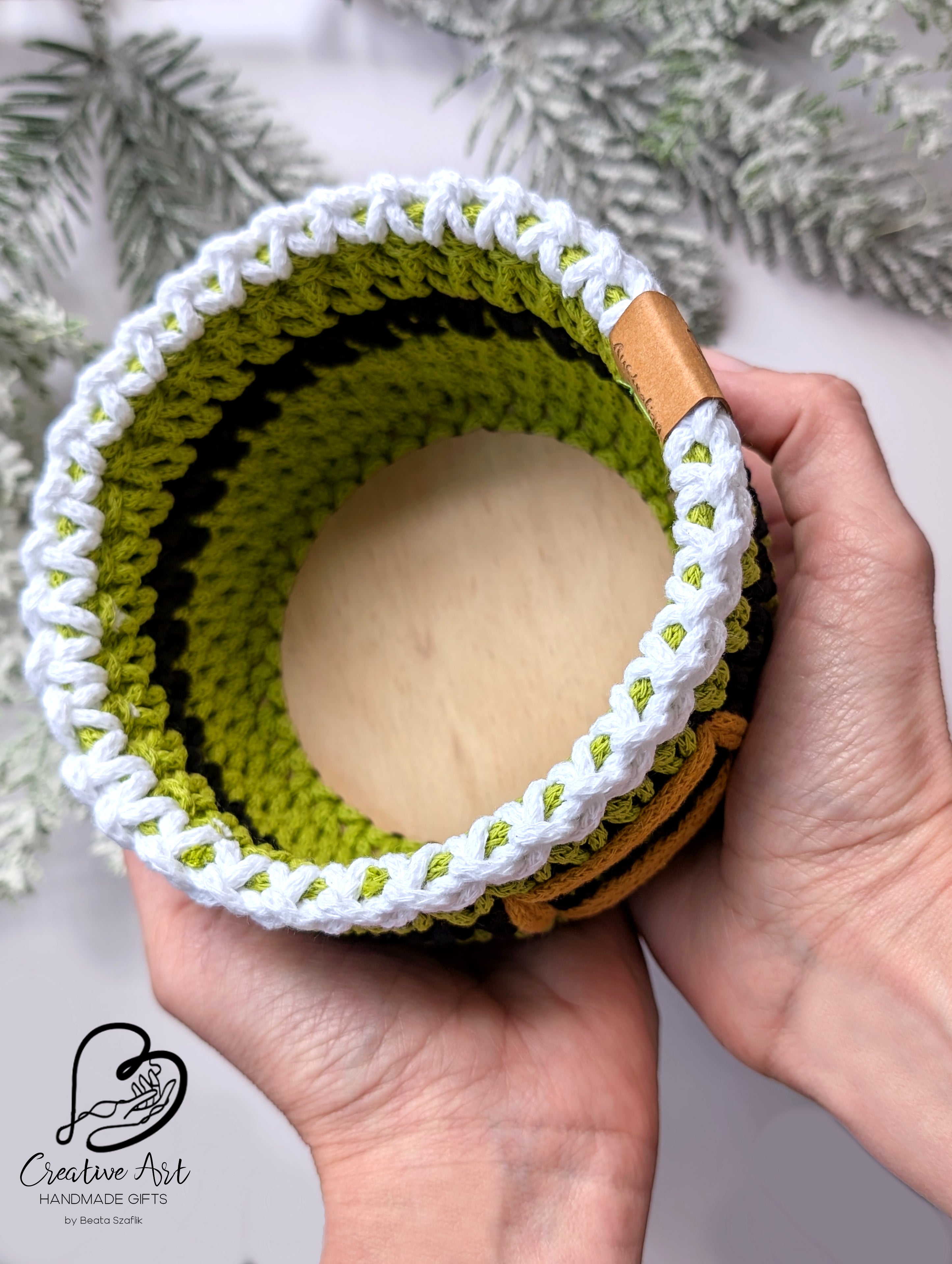 Small Grinch Basket