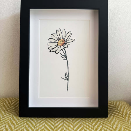 Modern Mini Print: Daisy Study 2, Black Frame Included (13 x 18cm)