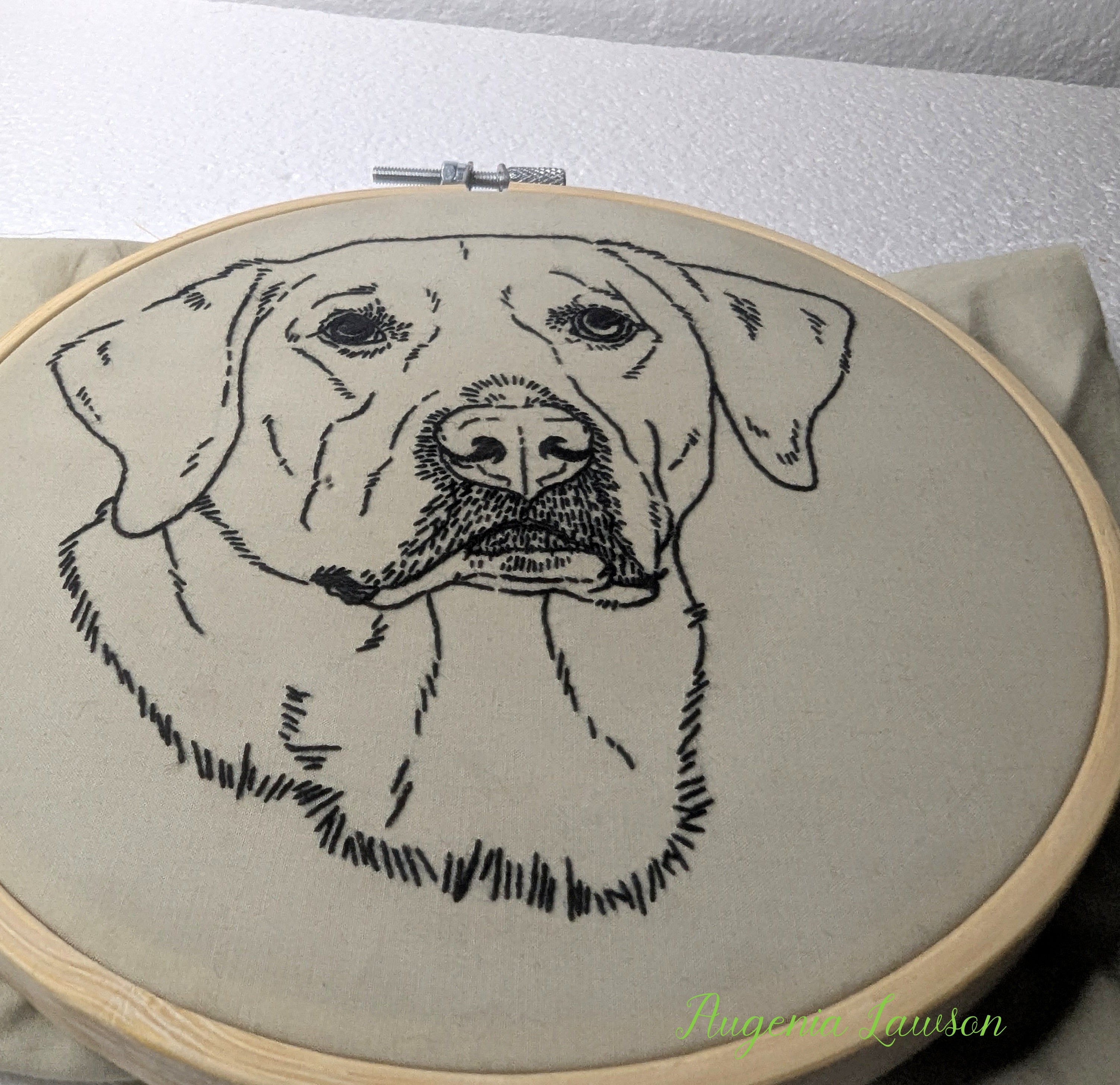 Hand-Embroidered Pet Outline Art – Cat or Dog Design – Black Thread on Neutral Fabric – Wall Hoop Decor