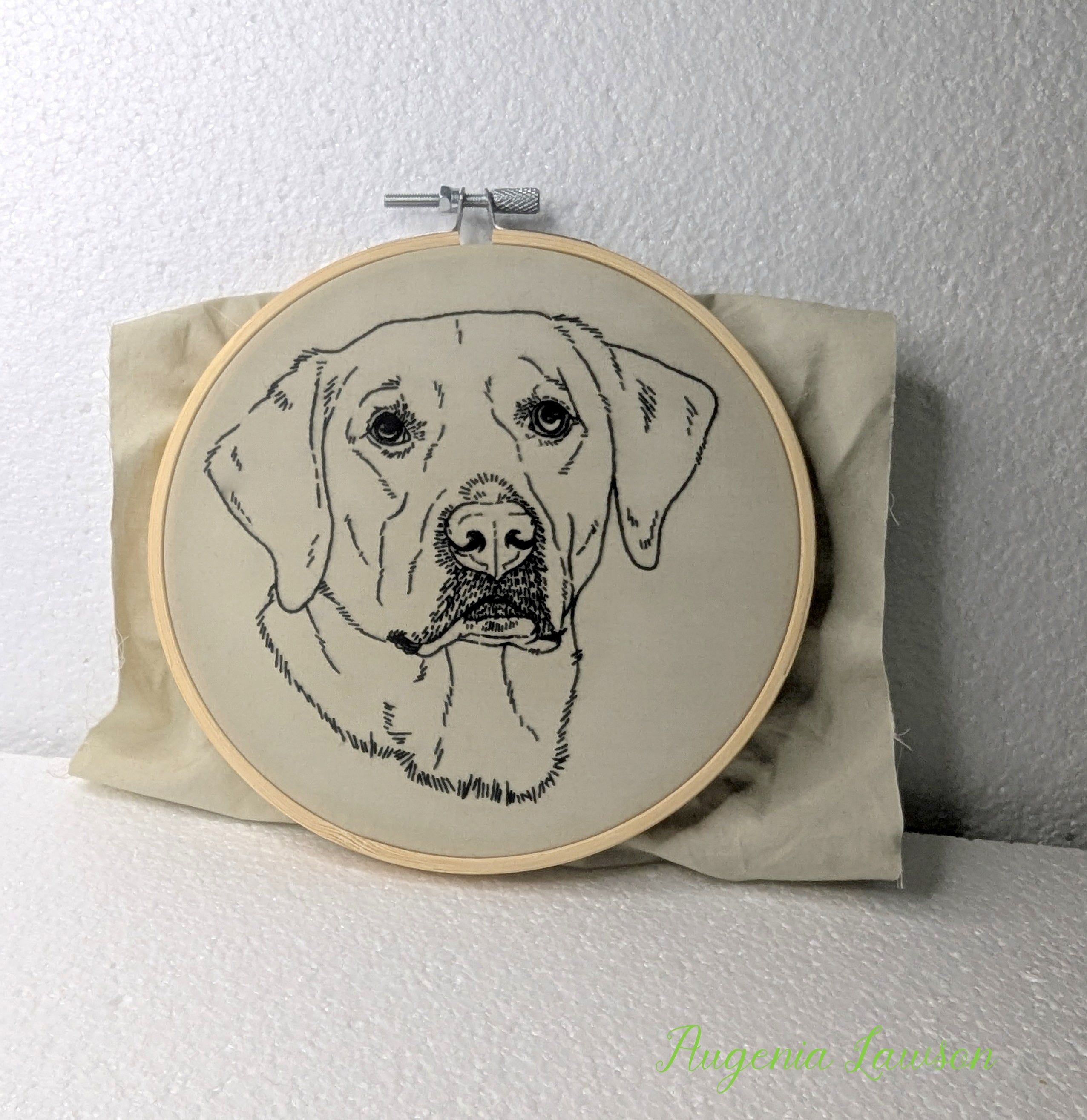 Hand-Embroidered Pet Outline Art – Cat or Dog Design – Black Thread on Neutral Fabric – Wall Hoop Decor