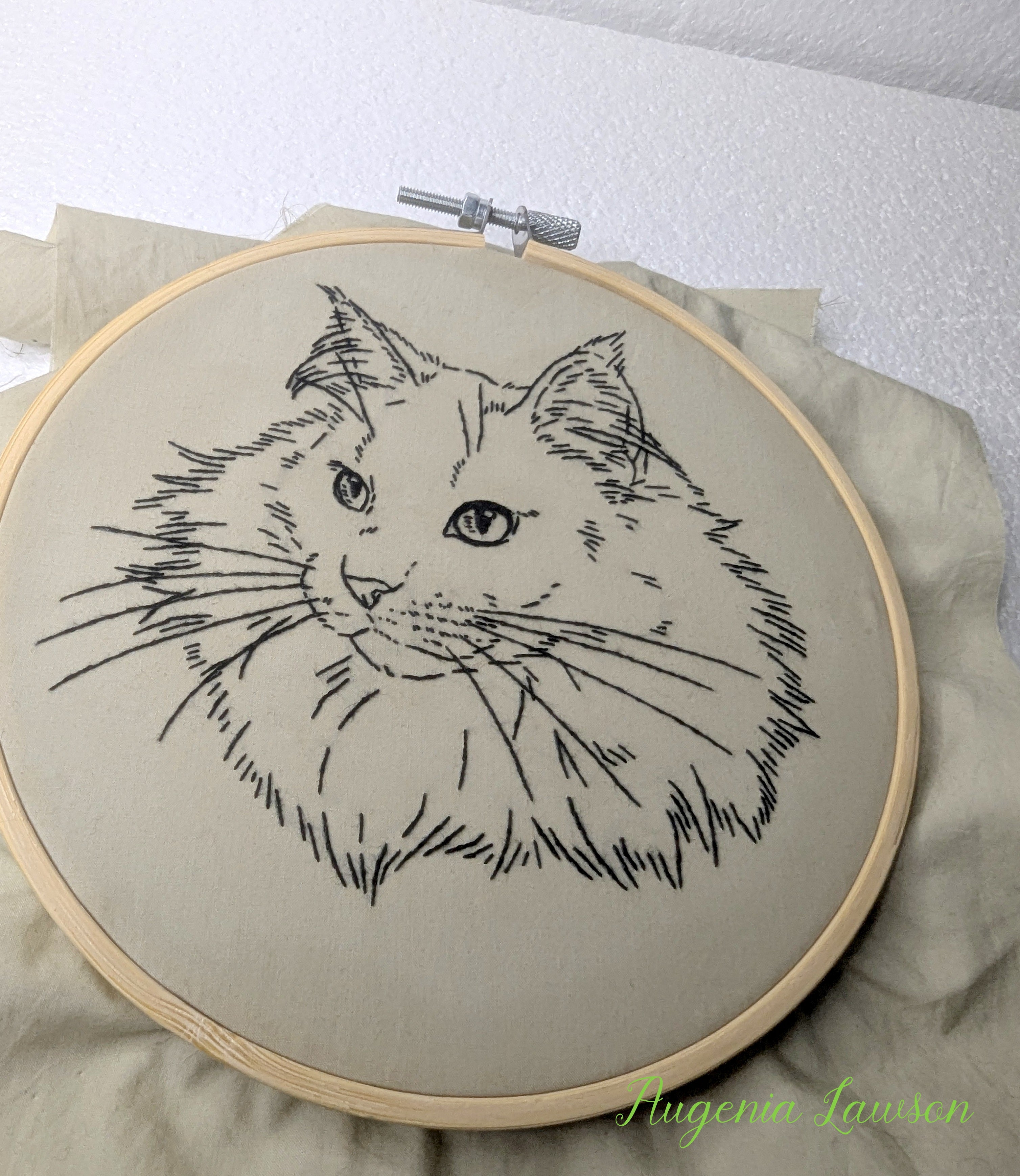 Hand-Embroidered Pet Outline Art – Cat or Dog Design – Black Thread on Neutral Fabric – Wall Hoop Decor