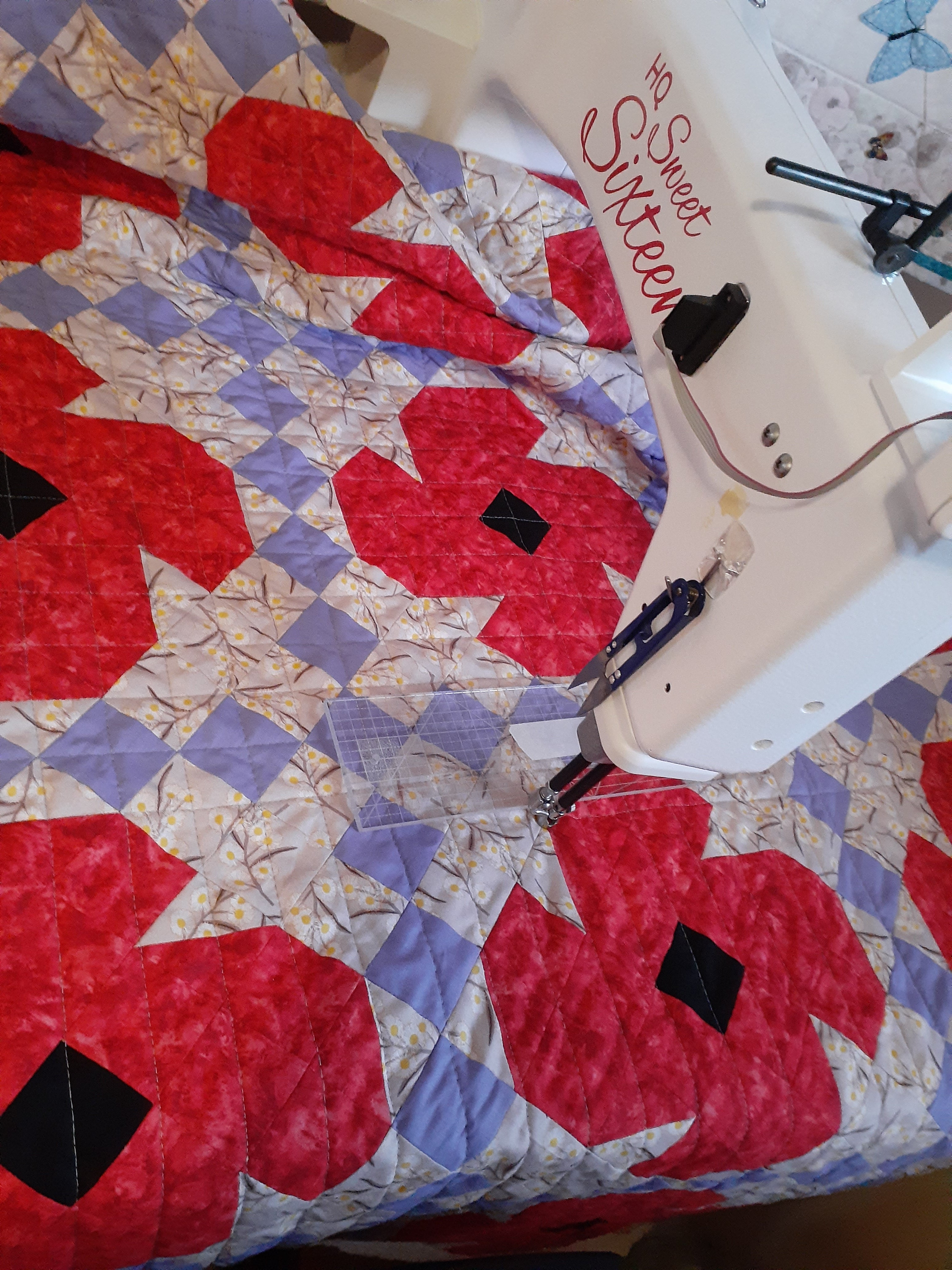 Red poppies Irish chain patchwork quilt